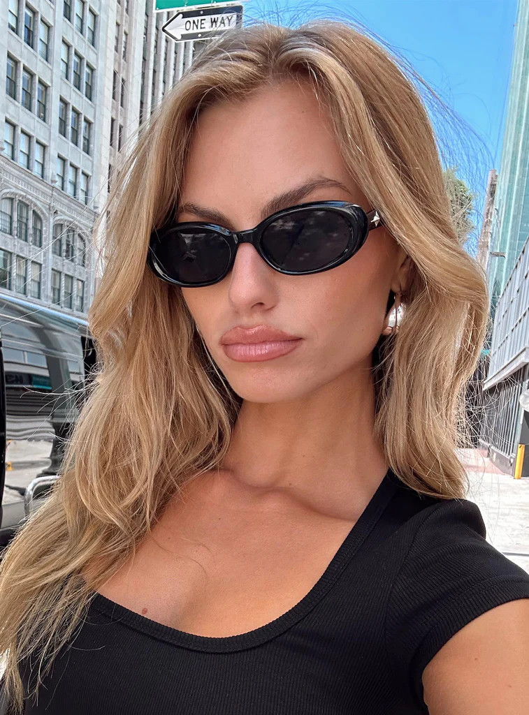 Cassianer Sunglasses Black | Princess Polly US