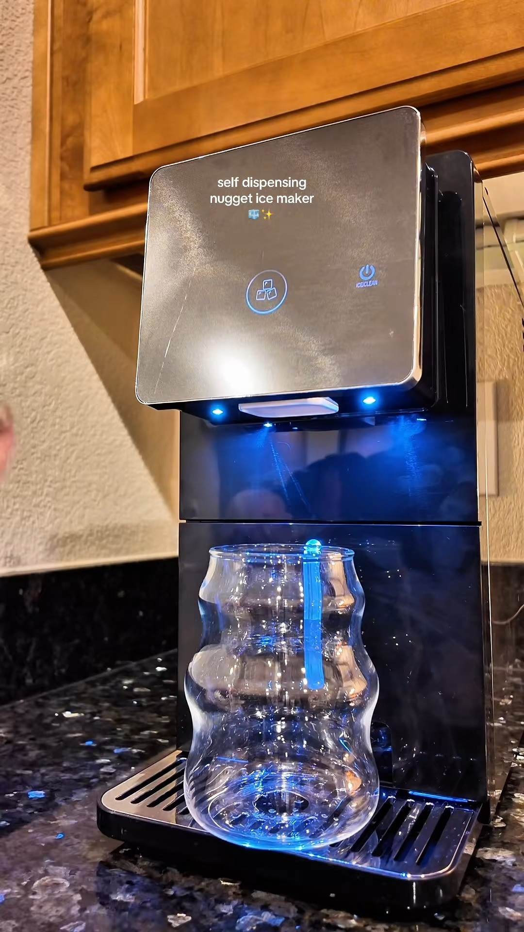 an automatic self cleaning at home ice dispenser…. I can’t get more perfect than this 😩

 

#LTKHome #LTKSaleAlert