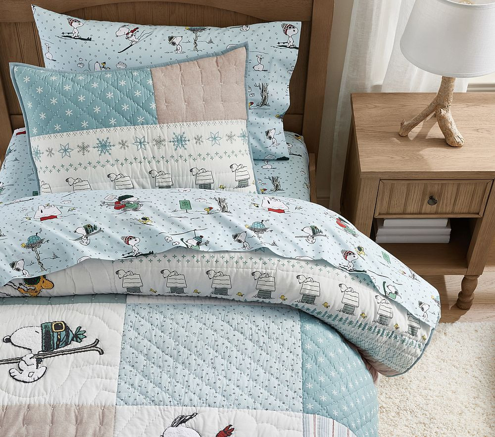 Peanuts(R) Snoopy(R) Ski Quilt, Full/queen , Multi | Pottery Barn Kids