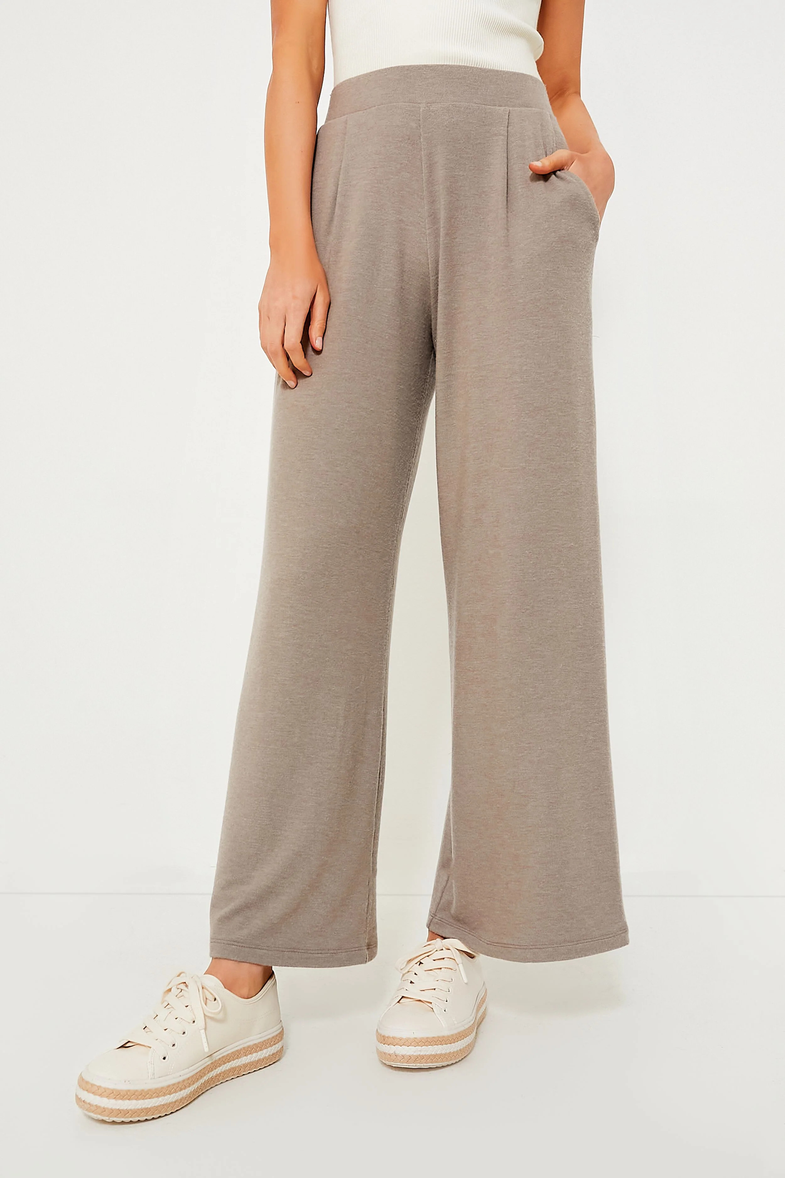 Root Lauren Pocket Pleated Pant | Tuckernuck (US)