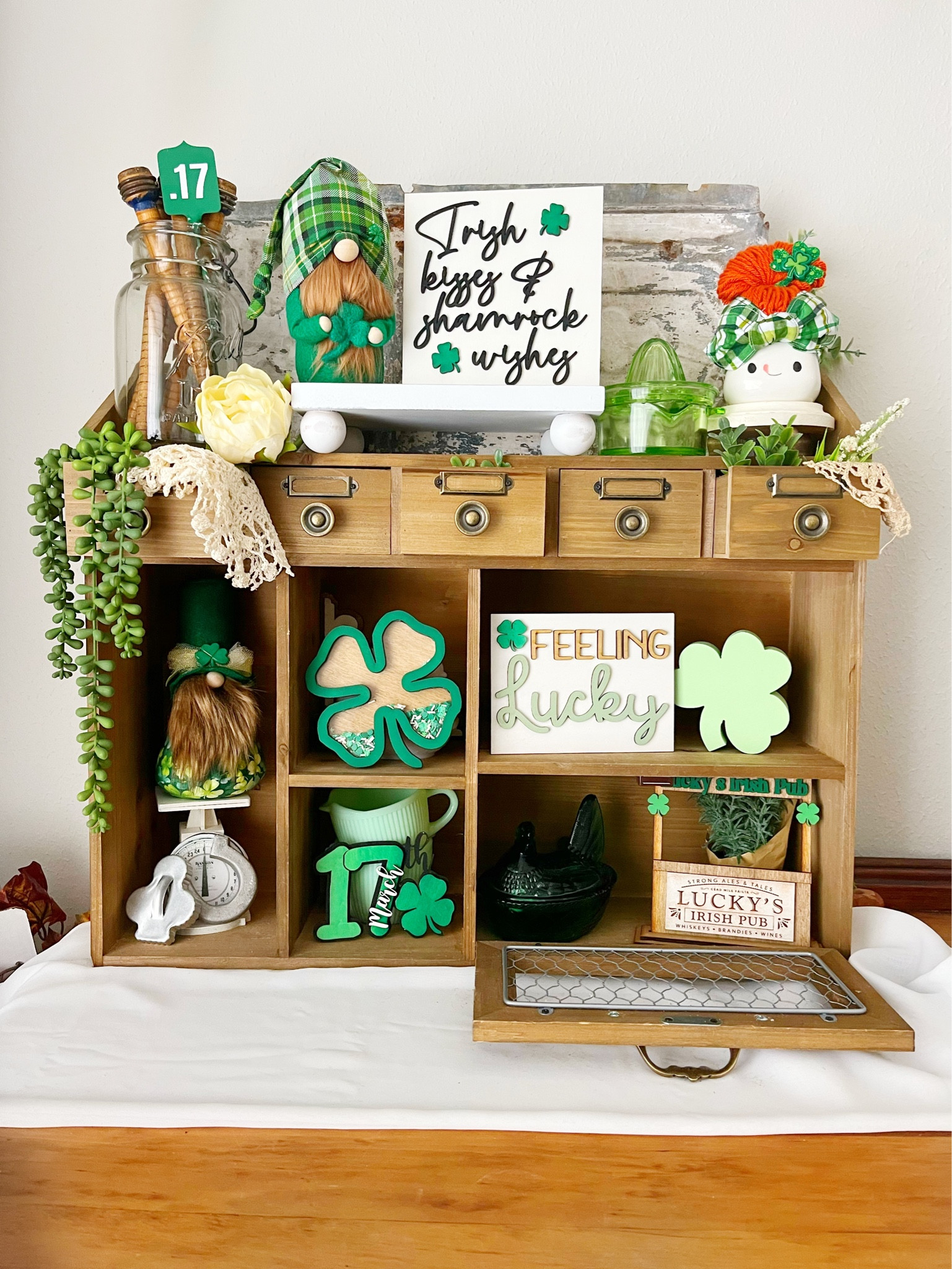 St Patrick’s day is just a little over a week away! 

#LTKfindsunder50 #LTKhome #LTKSpringSale
