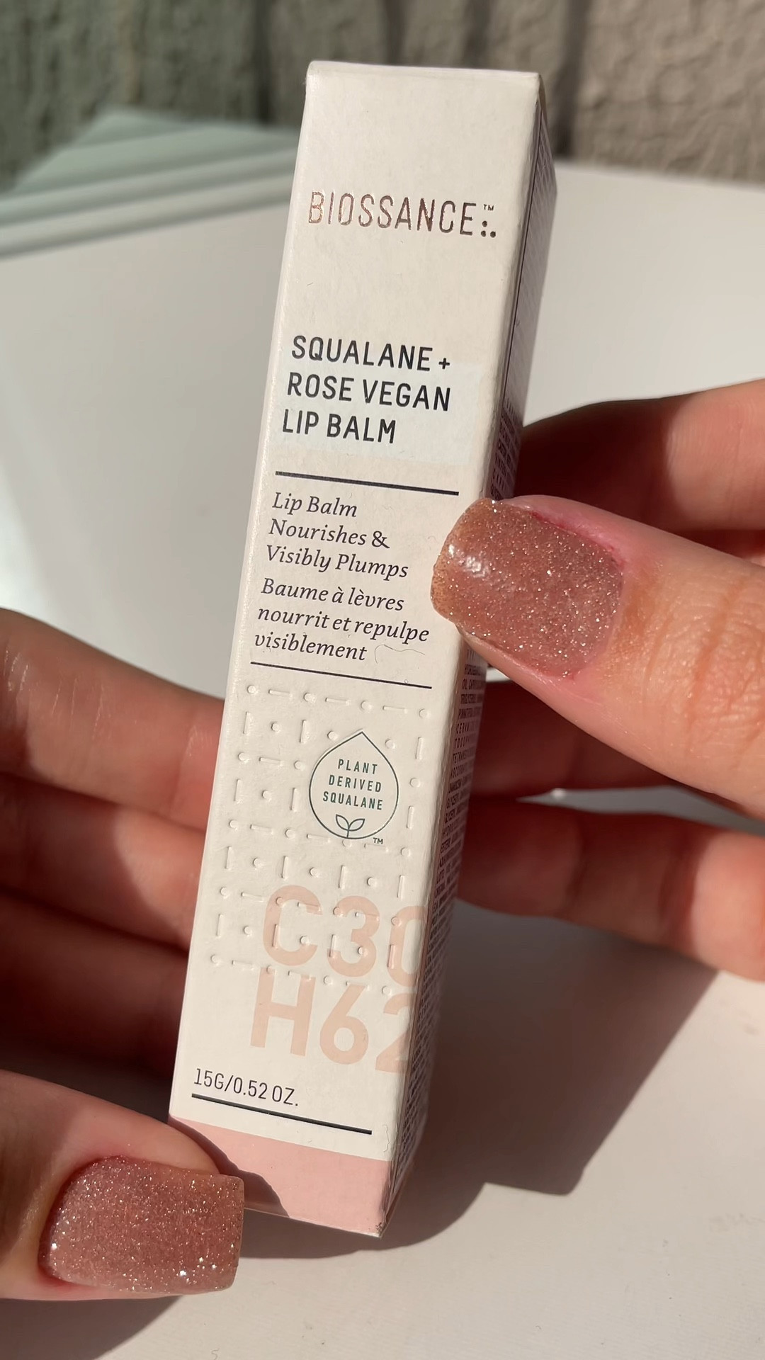 Lip balm maravilhoso que hidrata muuuito e ainda deixa um efeito gloss 💖

#LTKbrasil #LTKbeauty #LTKU