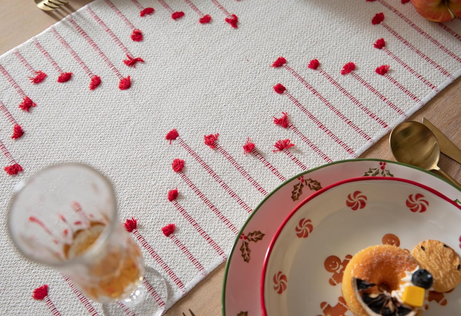 Christmas Table Runner Red Table Runner 13 x 72 Inch Long Natural Cotton Woven Runner with Tassel... | Amazon (US)