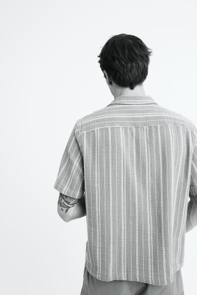 Regular Fit Textured-knit Resort Shirt - Khaki green - Men | H&M US | H&M (US + CA)