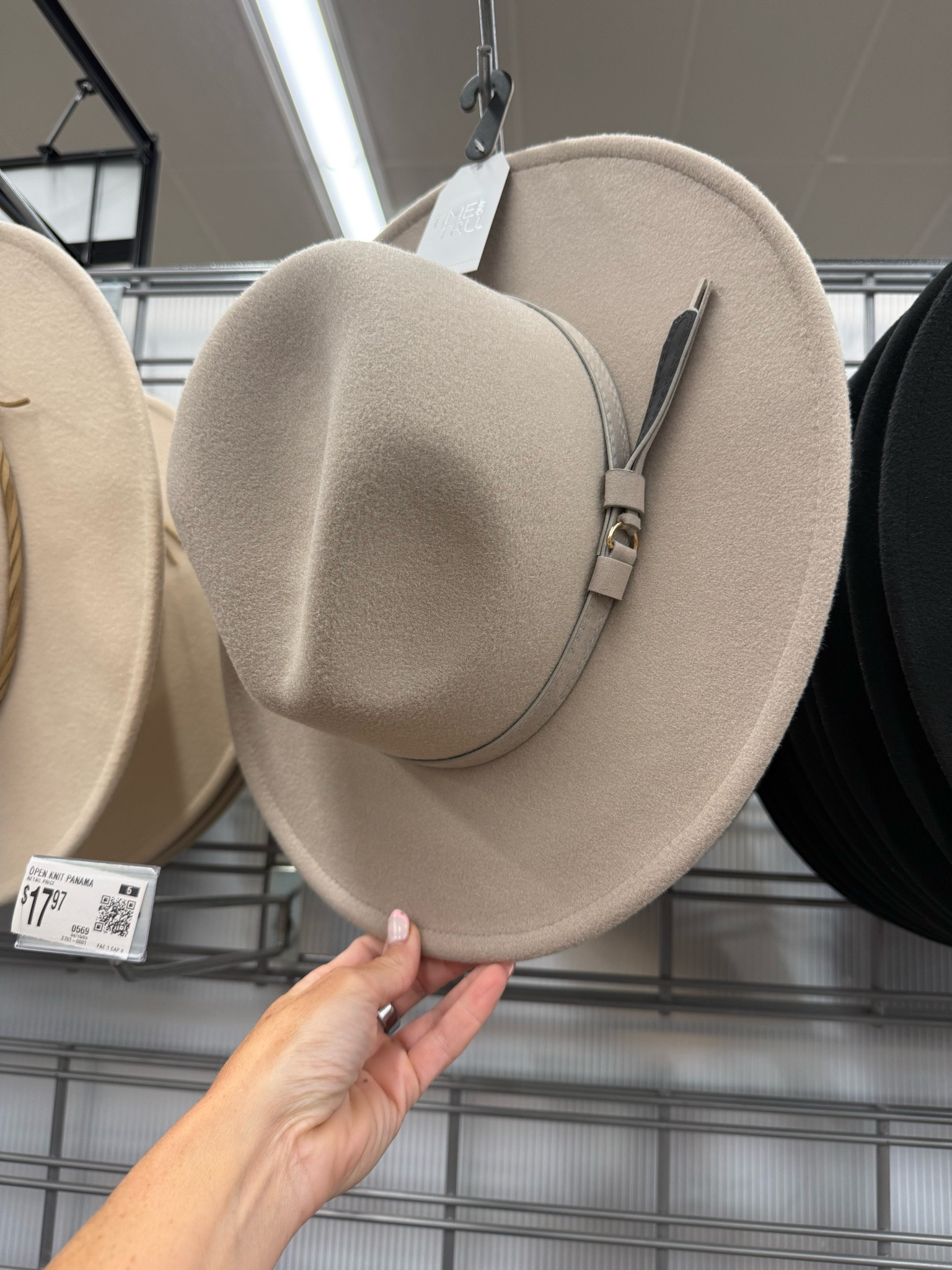 Walmart 
New arrivals 
Hat
Fedora 
Fall outfit