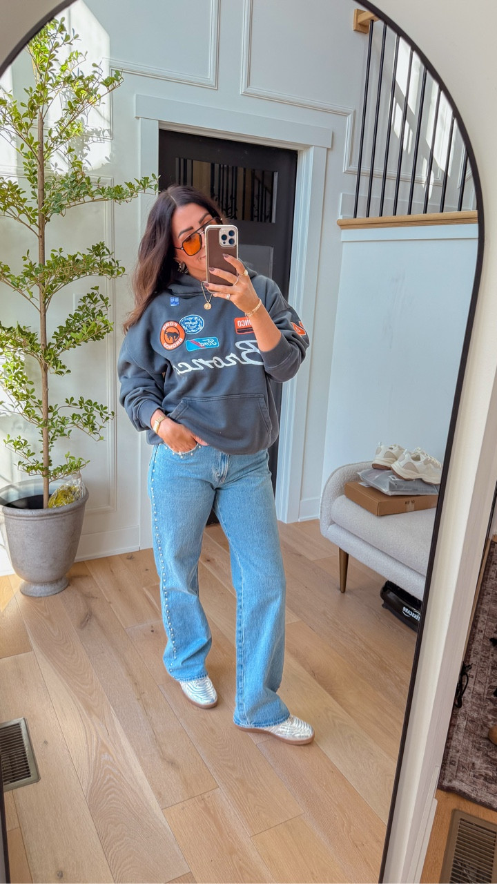 28L in my jeans and medium in my sweatshirt! So comfortable and perfect for everyday wear.



#LTKFindsUnder50 #LTKSaleAlert #LTKFindsUnder100