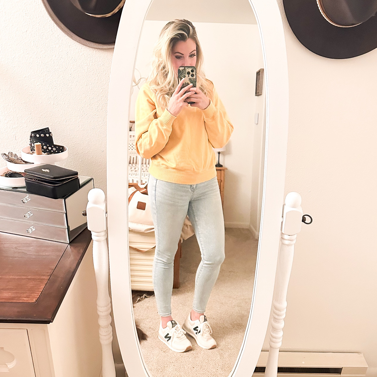 PSSST, my famous yellow sweater is on sale!! If this doesn’t scream soccer mom…...

#LTKstyletip #LTKfindsunder50 #LTKfindsunder100