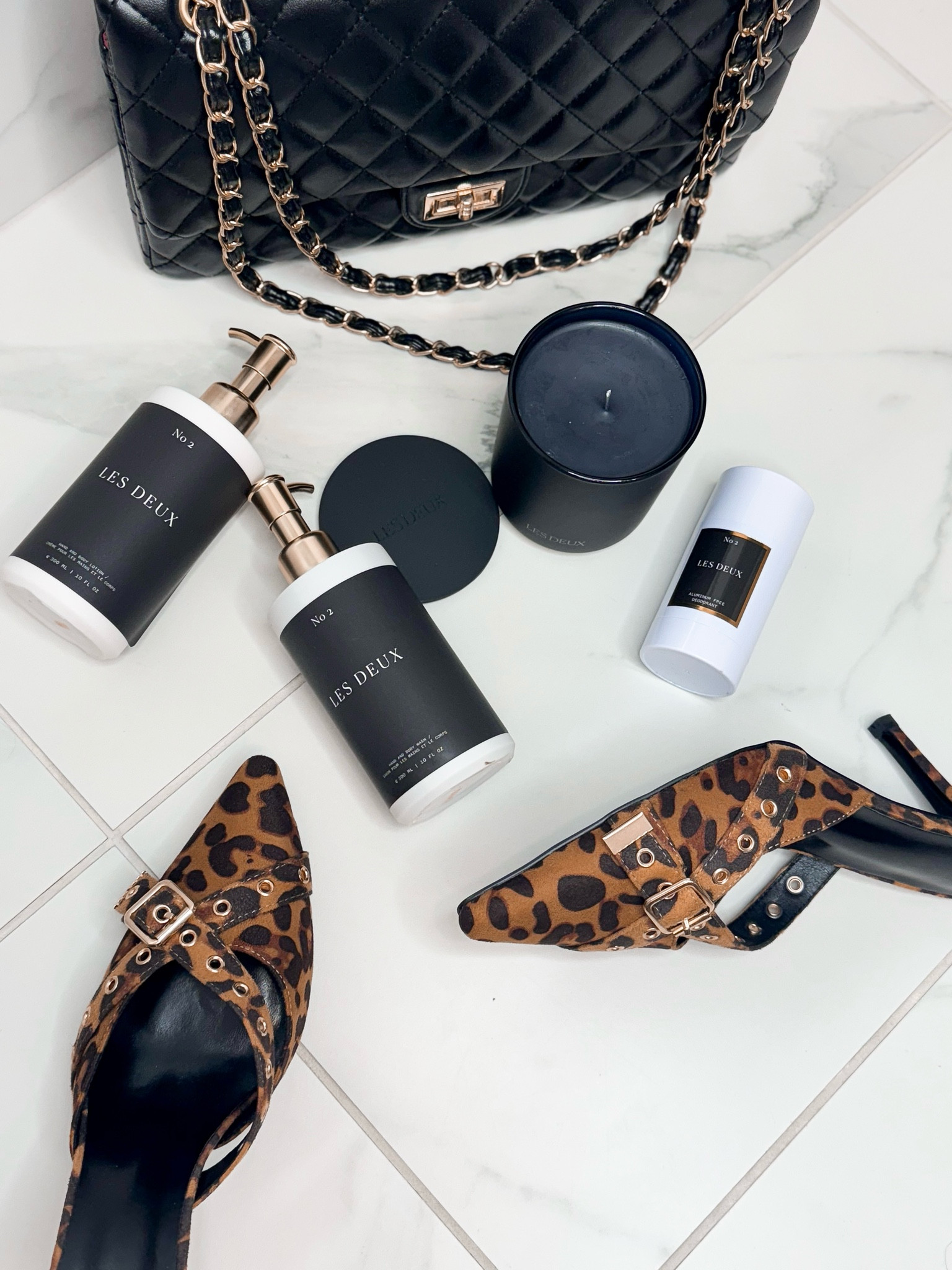 Beautiful and clean body lotion / candles and more 
Les Deux fragrances are the perfect add to your bathroom and date night 


#LTKBeauty #LTKGiftGuide #LTKFindsUnder50