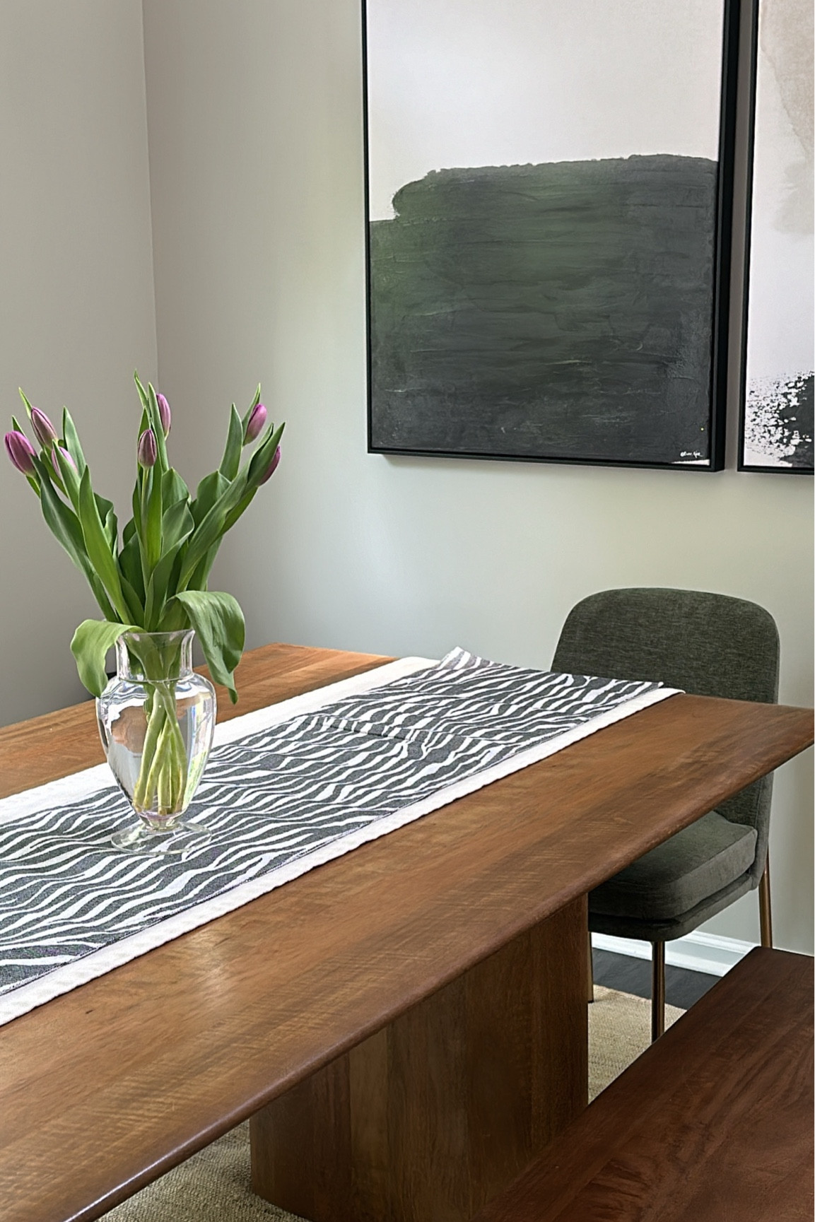 Spring inspired modern dining room 

#LTKhome #LTKsalealert #LTKstyletip