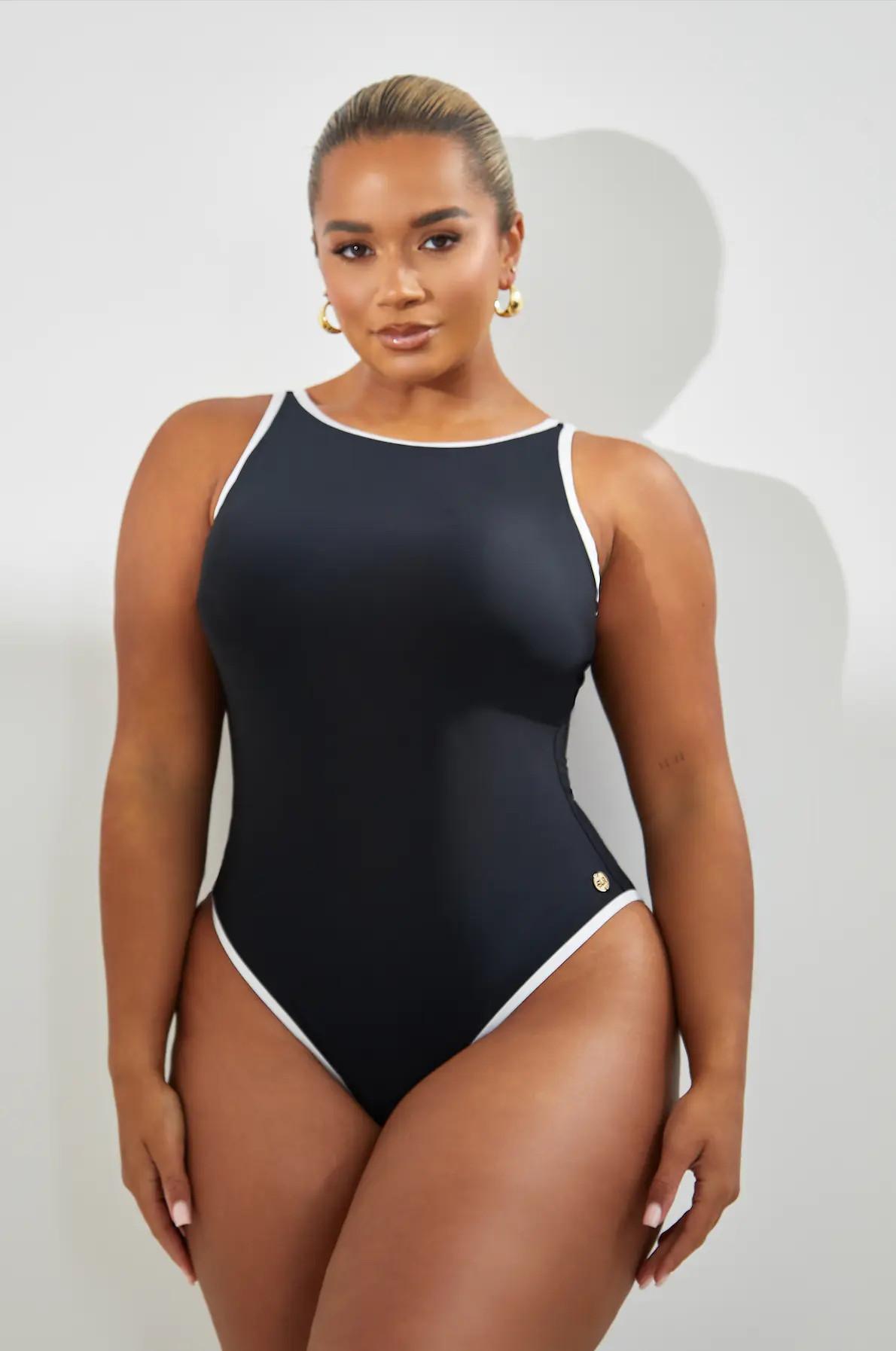 High Neck Low Back Contrast Trim Shaping Swimsuit | RELR