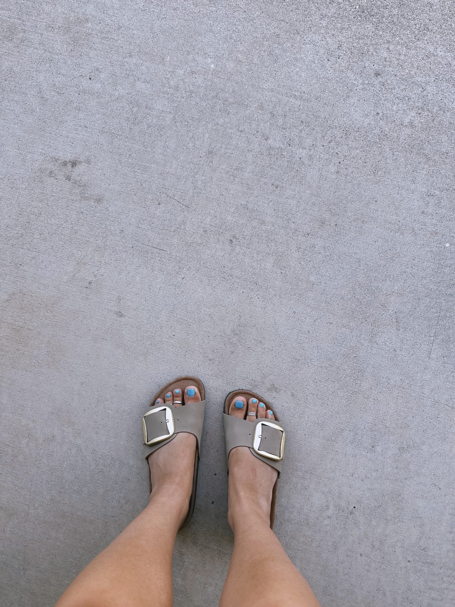 Birkenstock dupe!! 

#LTKShoeCrush #LTKFindsUnder100 #LTKStyleTip