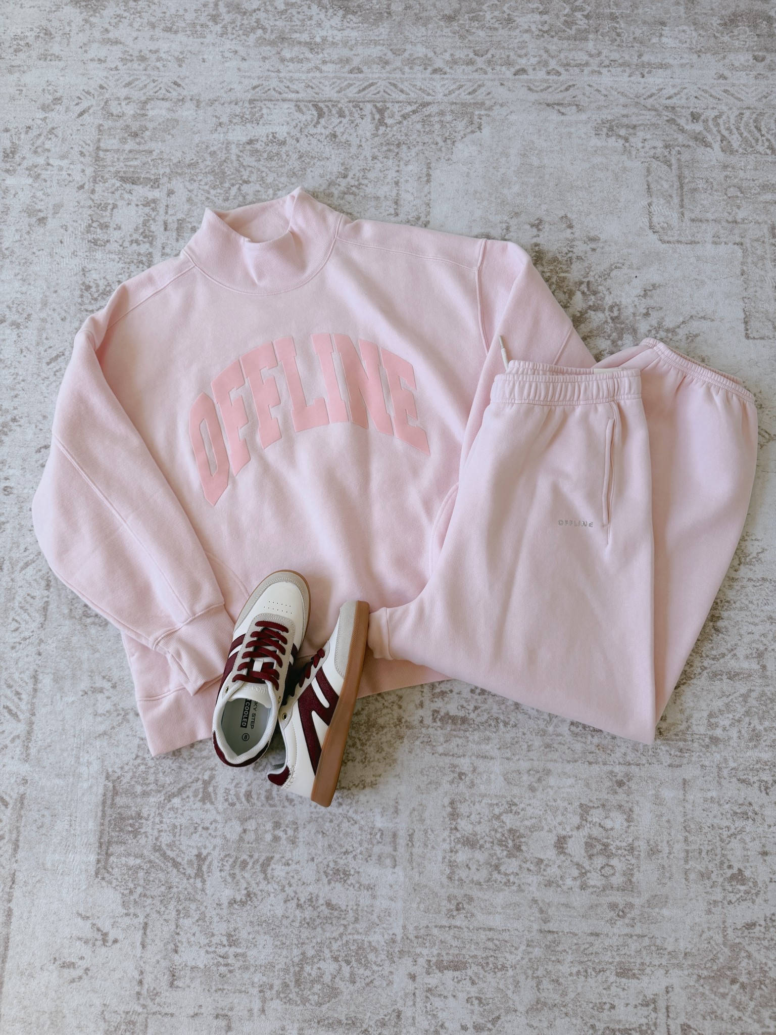 Wearing a large in both’ 

#LTKootd #LTKMidsize #LTKmomlife