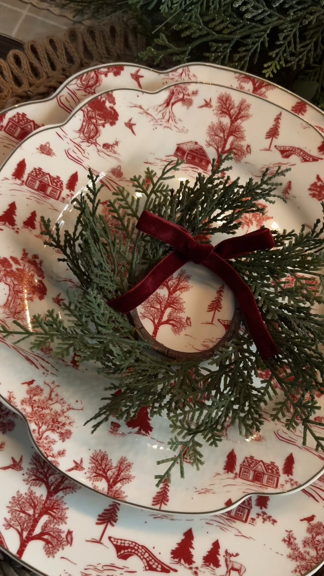 Christmas Tablescape 🌲🕯️

#LTKHome #LTKSeasonal #LTKHoliday