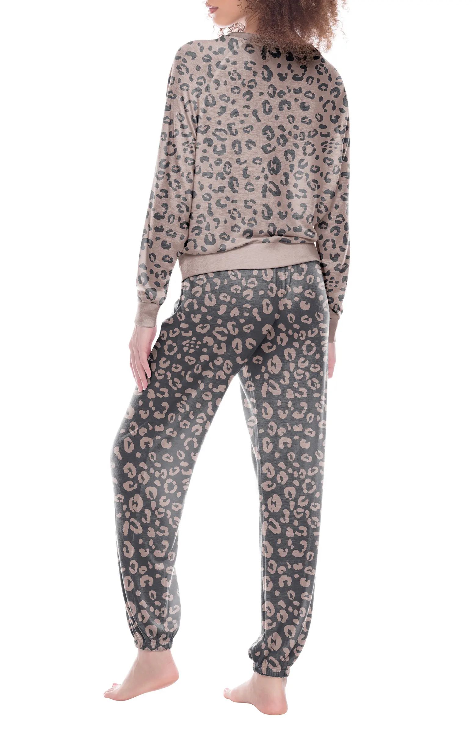 These soft brushed-jersey pajamas will not have to invite you twice to enjoy their luxe, lounge-a... | Nordstrom