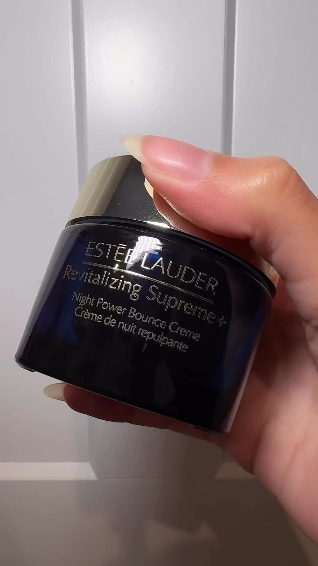 Unbox with me @esteelauder Revitalizing Supreme+ ✨
.
Night Power Bounce Crème ✨
.
🔖 Subscribe to my LTK for more
.
🔖 Follow @its.sandyibrahim for more

#LTKFamily #LTKBeauty #LTKOver40