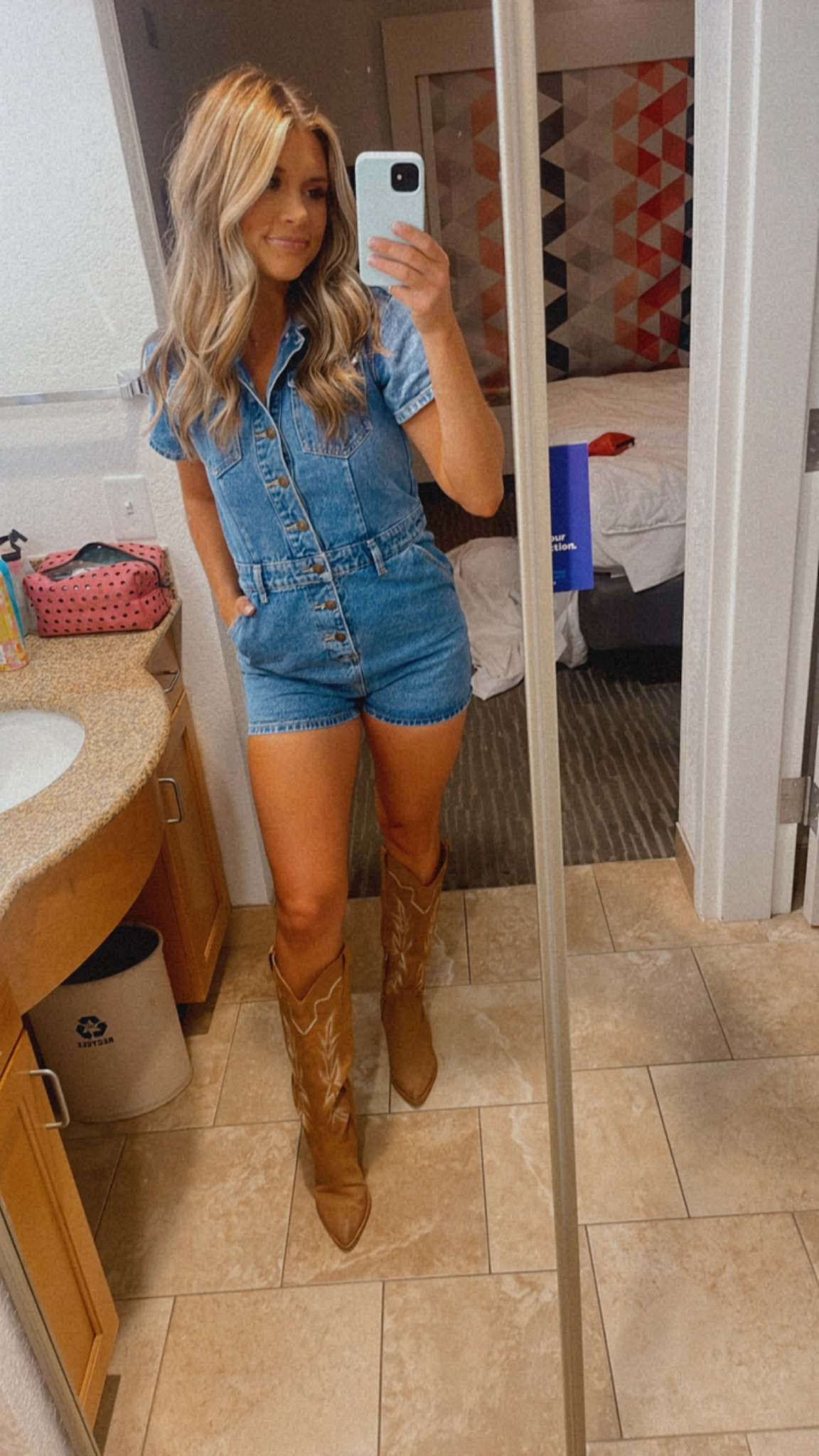 Cute Denim Romper

Episode 3: Clemson Outfit

#LTKfindsunder100 #LTKstyletip #LTKfindsunder50