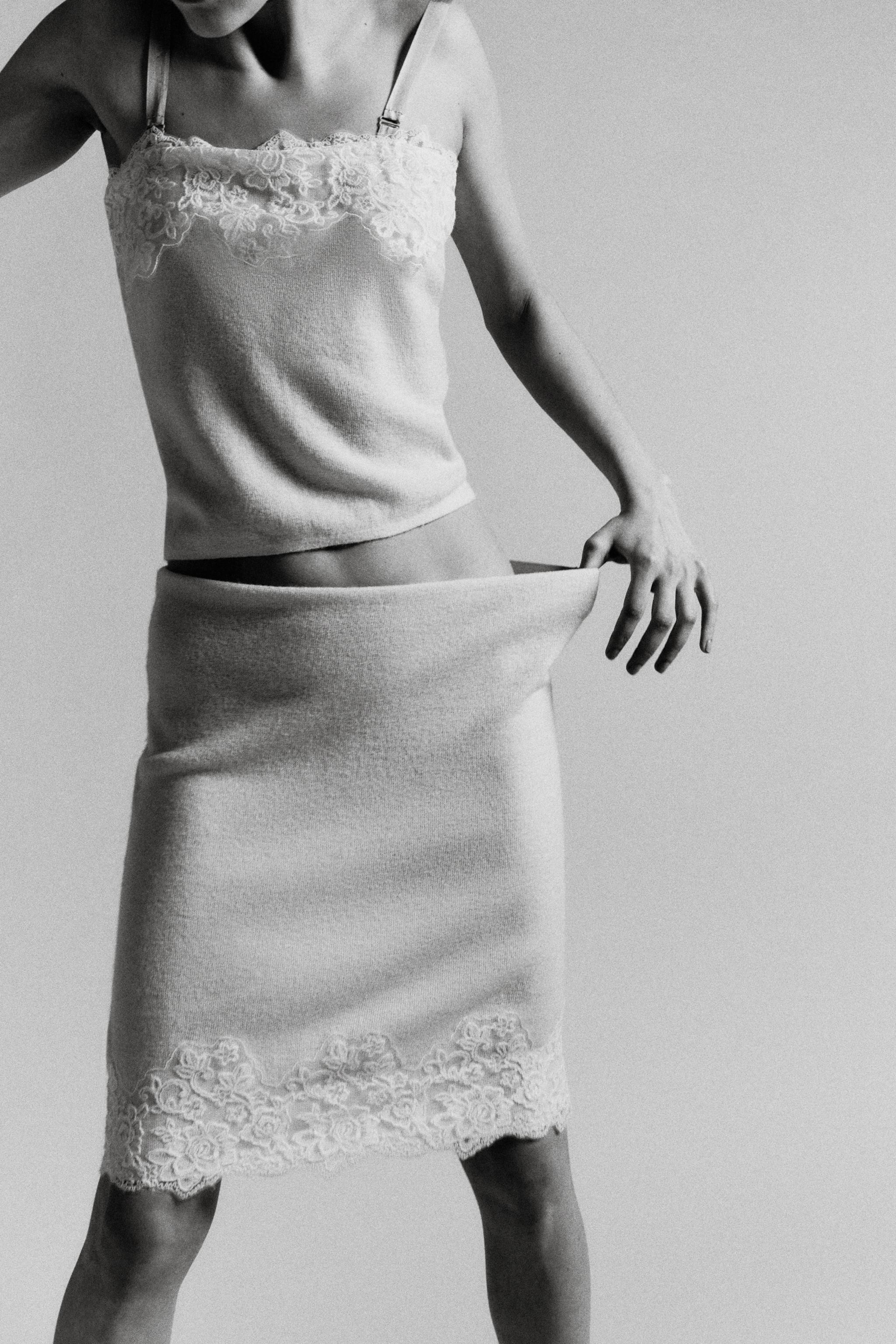 EMBROIDERED LACE KNIT MIDI SKIRT | Zara UK