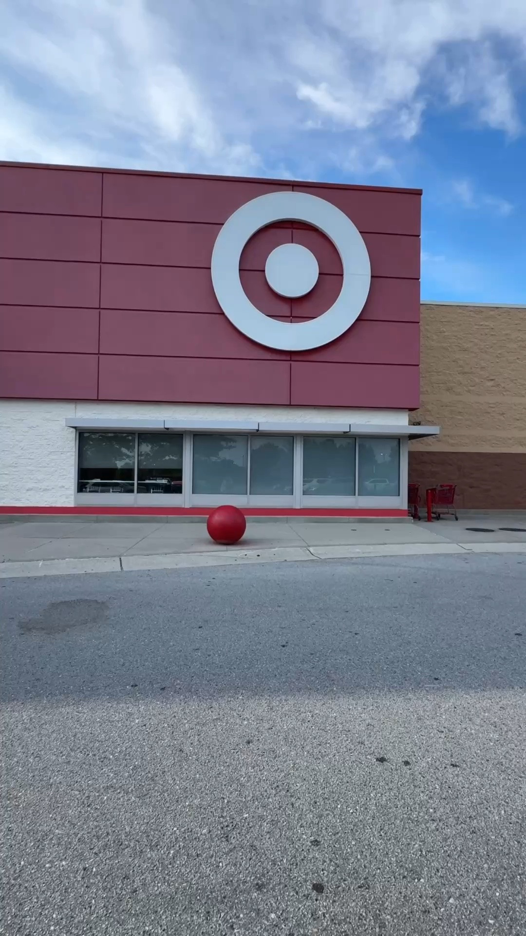 I am officially in summer mode & letting Target tell me what I need for the season! 🩷 Swimsuits, sunscreen, entertaining essentials & summer snacks are all on the list! 

#target @Target #ad

#LTKdayinmylife #LTKmomlife #LTKSwim