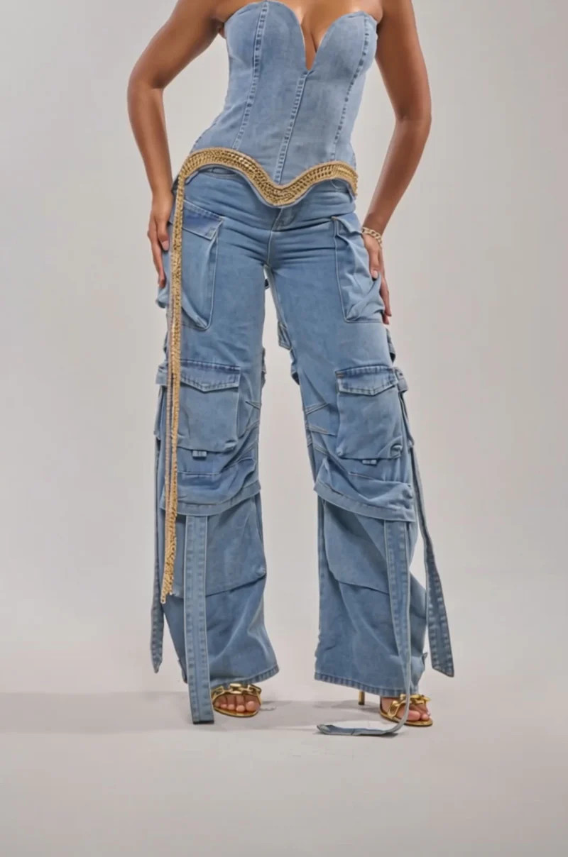 CHECK OUT THE BACK CUTOUT RELAXED DENIM | AKIRA