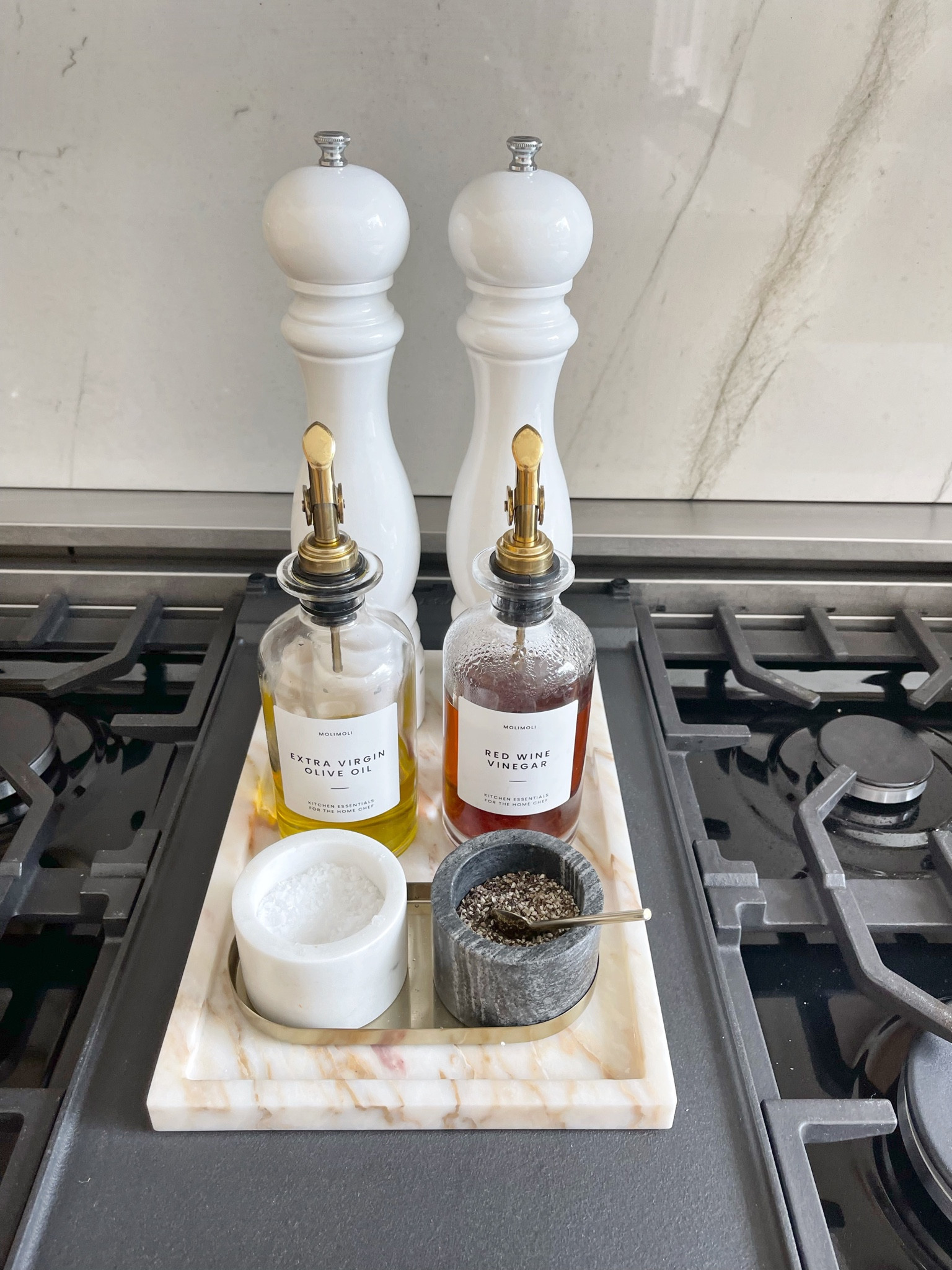 HOME \ kitchen details! Everyday cooking oils and salt/pepper setup on a new marble tray from Amazon!

Decor 


#LTKunder50 #LTKhome