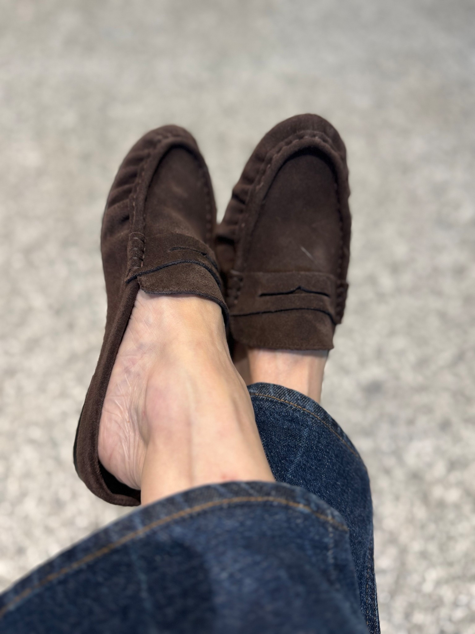 These are so comfortable and remind me of the ysl shoes . #suedemules #yslinspo

#LTKSaleAlert #LTKmomlife #LTKOver40