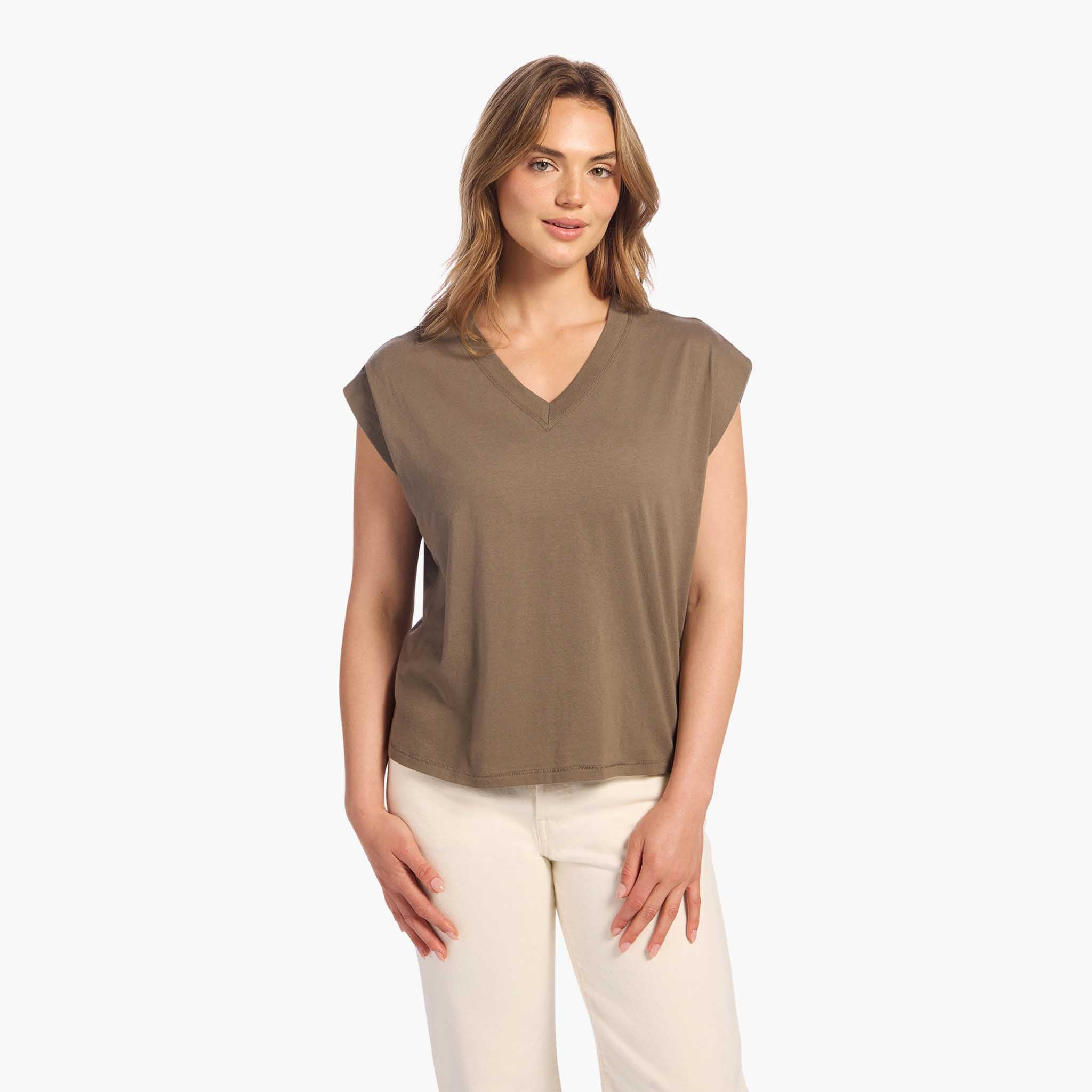 V-Neck Muscle Tee | Mocha | Nuuds US