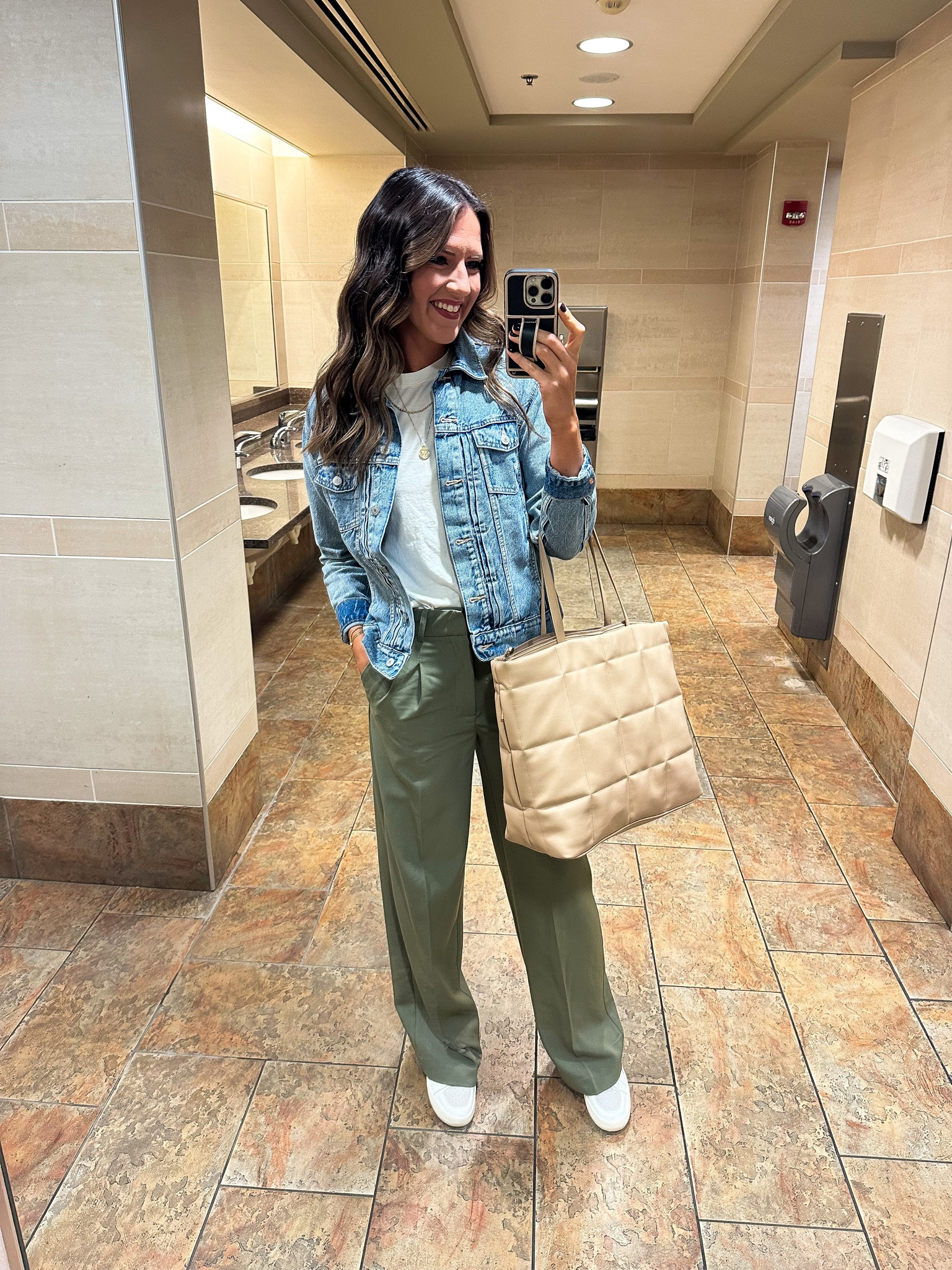 Headed to Dallas for LTK Con! ✈️ 

#LTKfindsunder100 #LTKCon #LTKfindsunder50