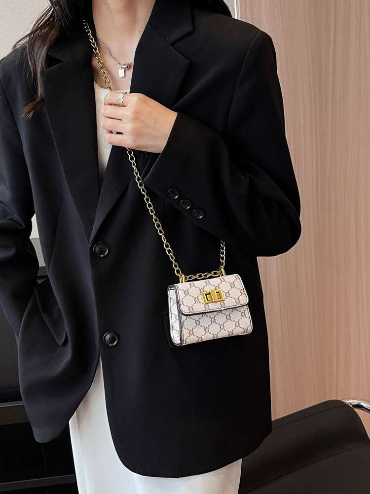 Geometric Pattern Square Bag Mini Flap Twist Lock
       
              
              $8.90     ... | SHEIN