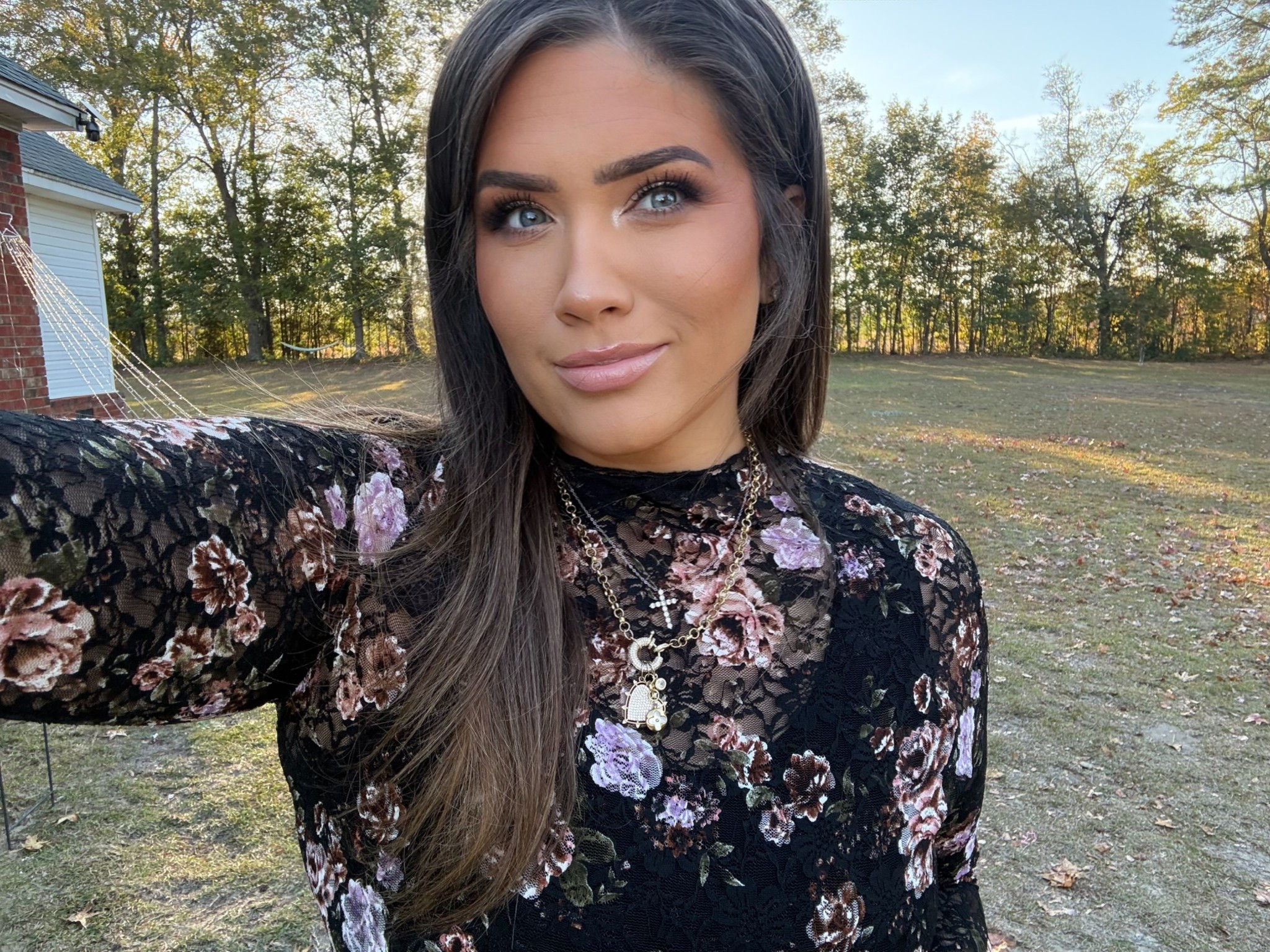 Shirt deets! #churchfit

#LTKHoliday #LTKmomlife #LTKootd