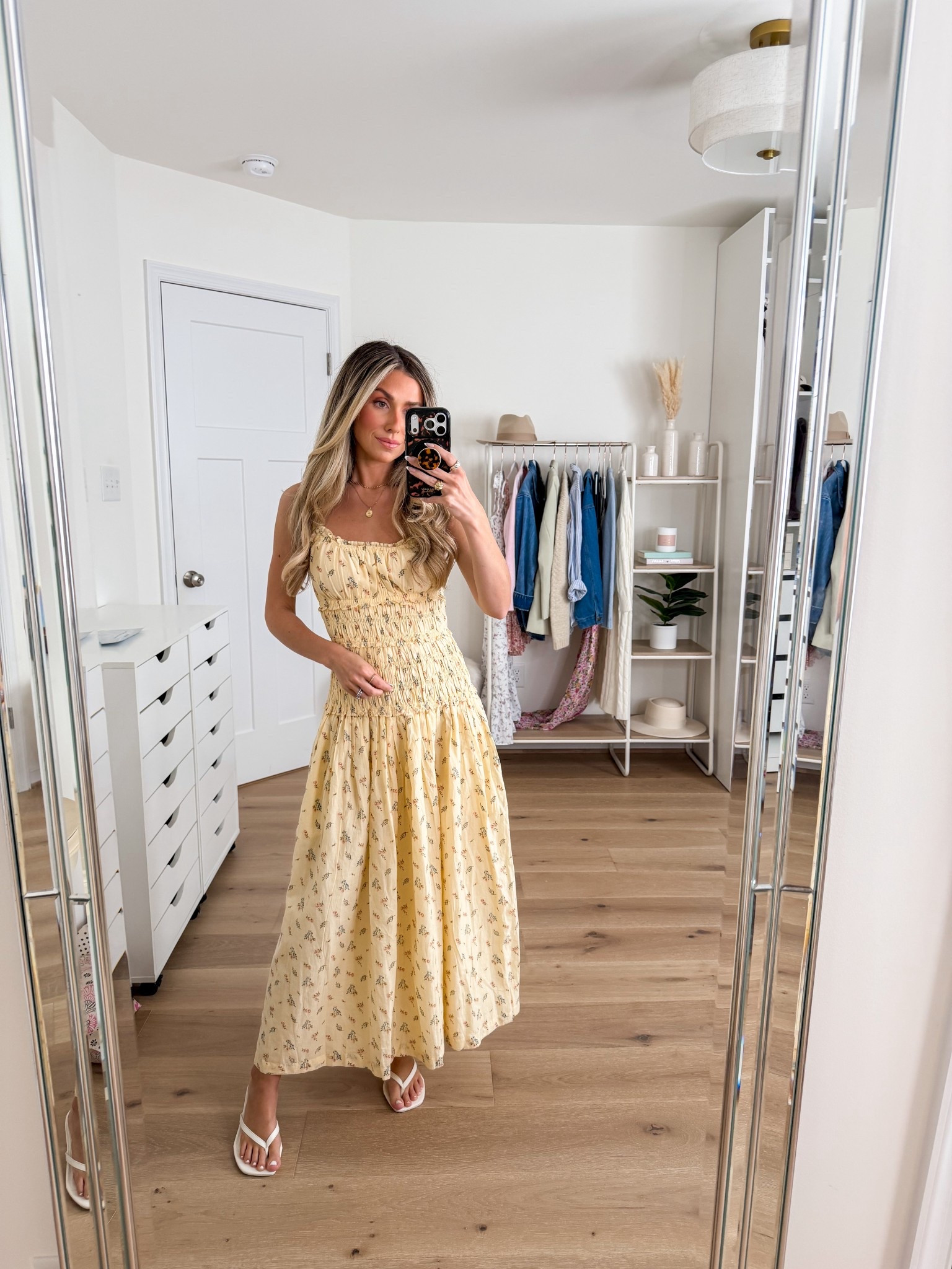 Your perfect spring dress — how stunning will this be for Easter, family photos or a shower?! Wearing a xxs petite & im 5’2 for reference 

Spring dress
Easter dress
Baby shower dress
family photos dress
Yellow dress
Bridal shower dress


#LTKSpringSale #LTKootd #LTKPetite