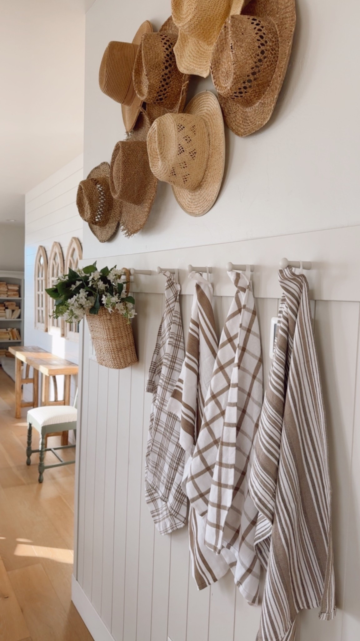 Pretty kitchen towel set with hanging corners! 

#LTKmomlife #LTKHome #LTKSeasonal