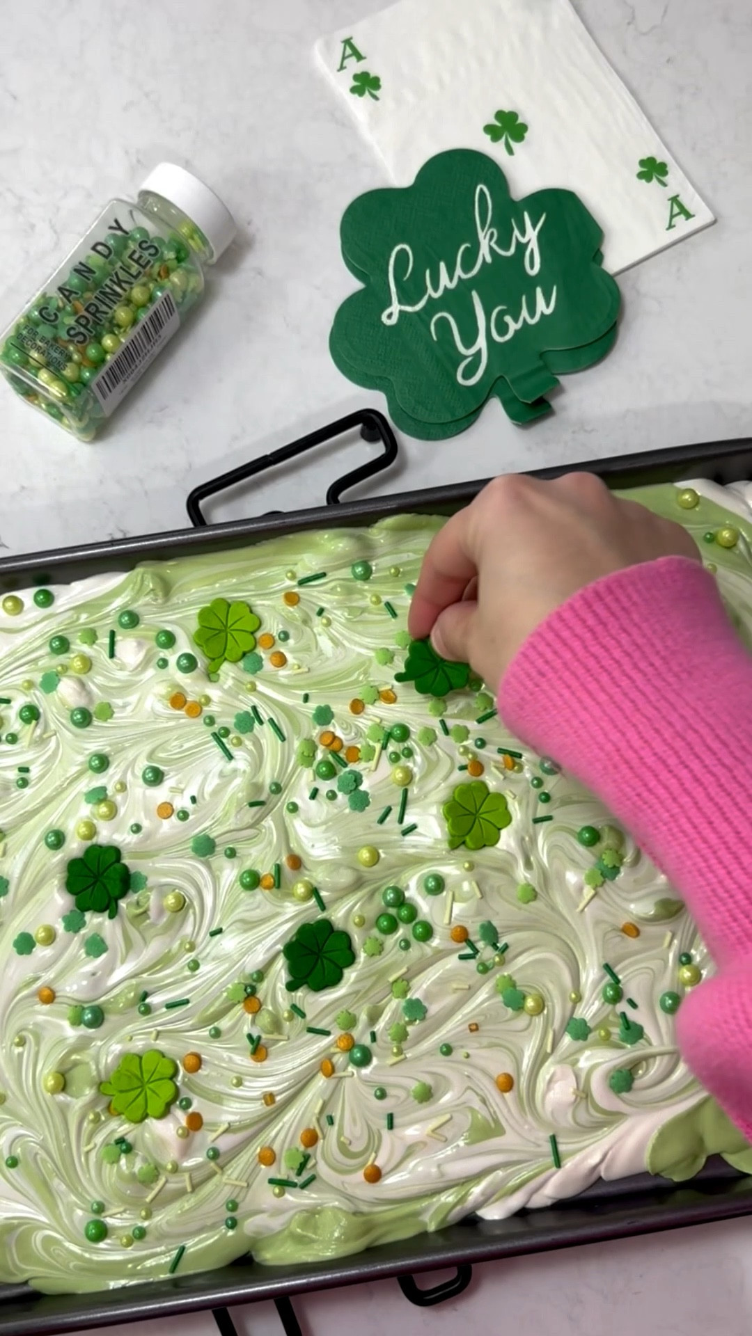 St Patrick’s Day Chocolate Bark ☘️✨ 

#LTKHome #LTKSeasonal #LTKfoodie