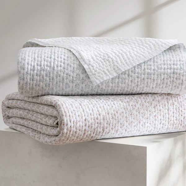 Iris Block Quilt | Kassatex