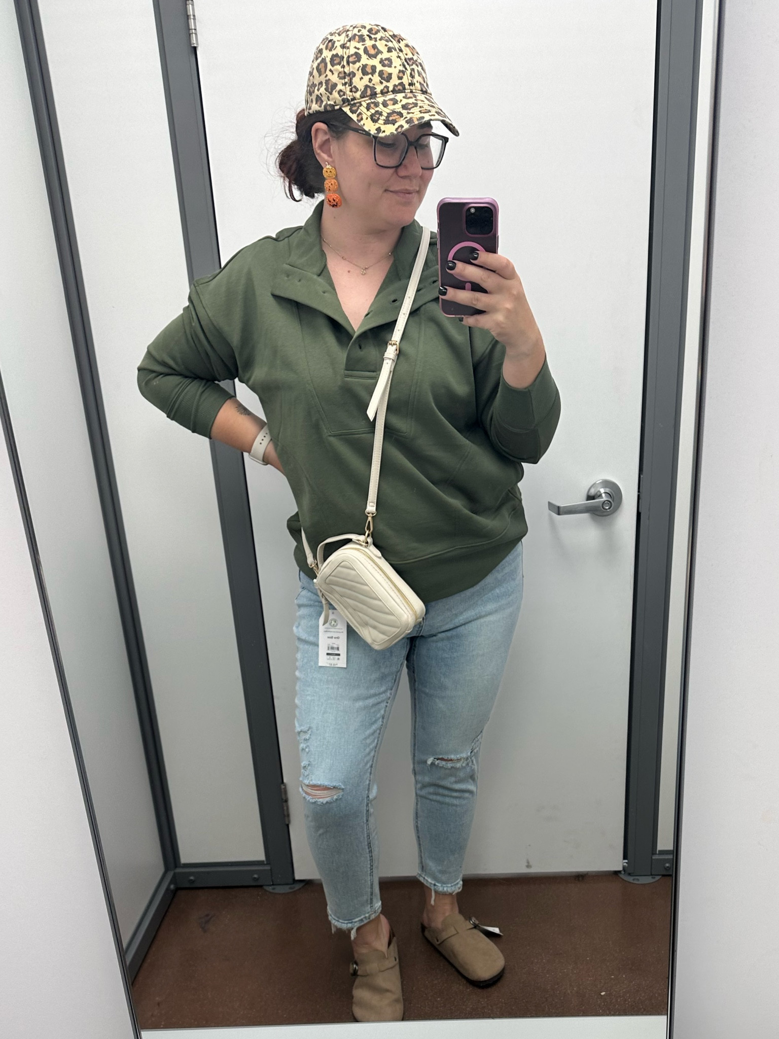 Walmart has completely stepped up their game. These jeans are the perfect style for those that want comfy, mom style. And this top is 💯 percent the perfect choice for fall. 

#LTKFind #LTKSeasonal #LTKstyletip