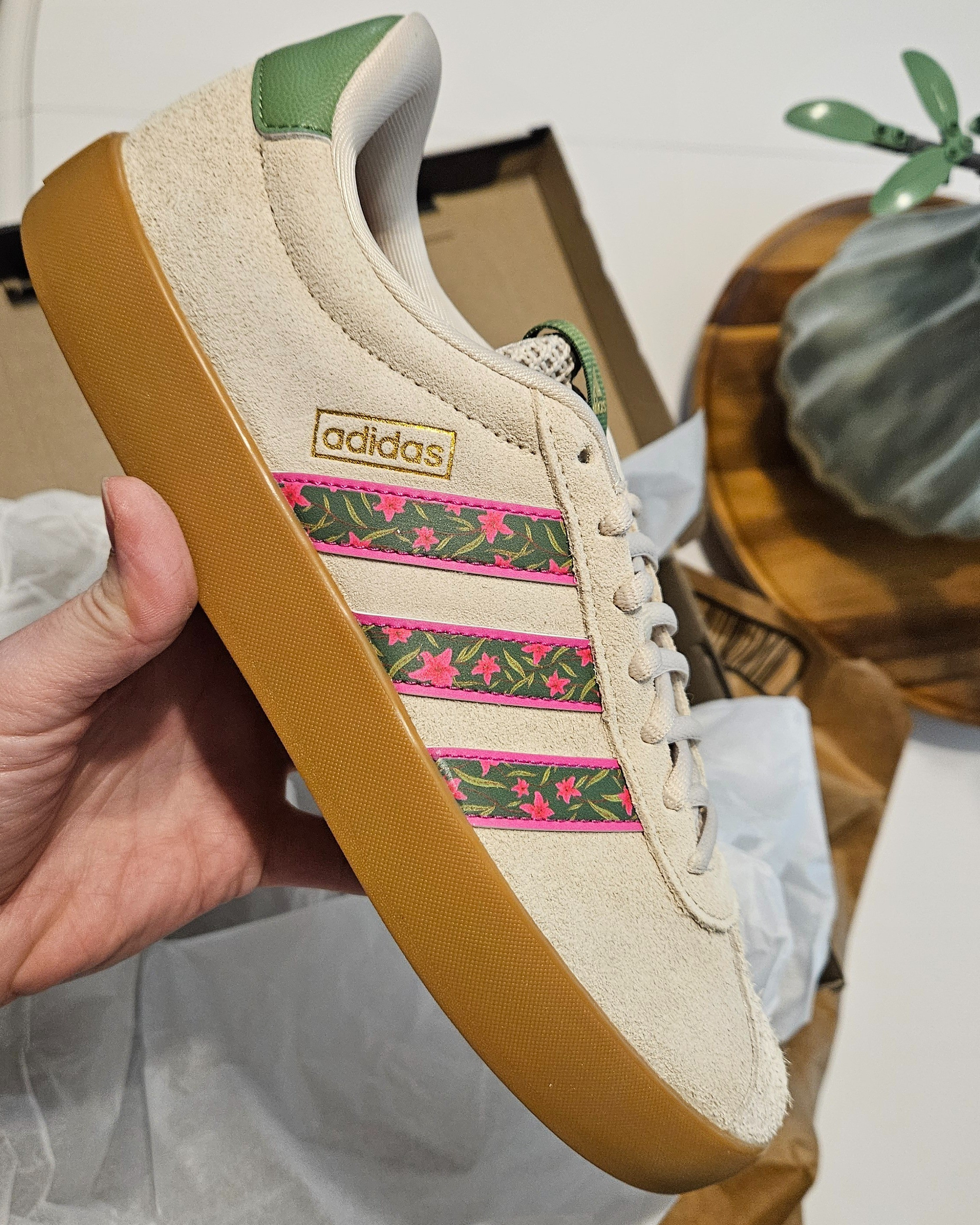 Pink and green addidas, floral addidas, floral sneakers adidas vi court 3.0

