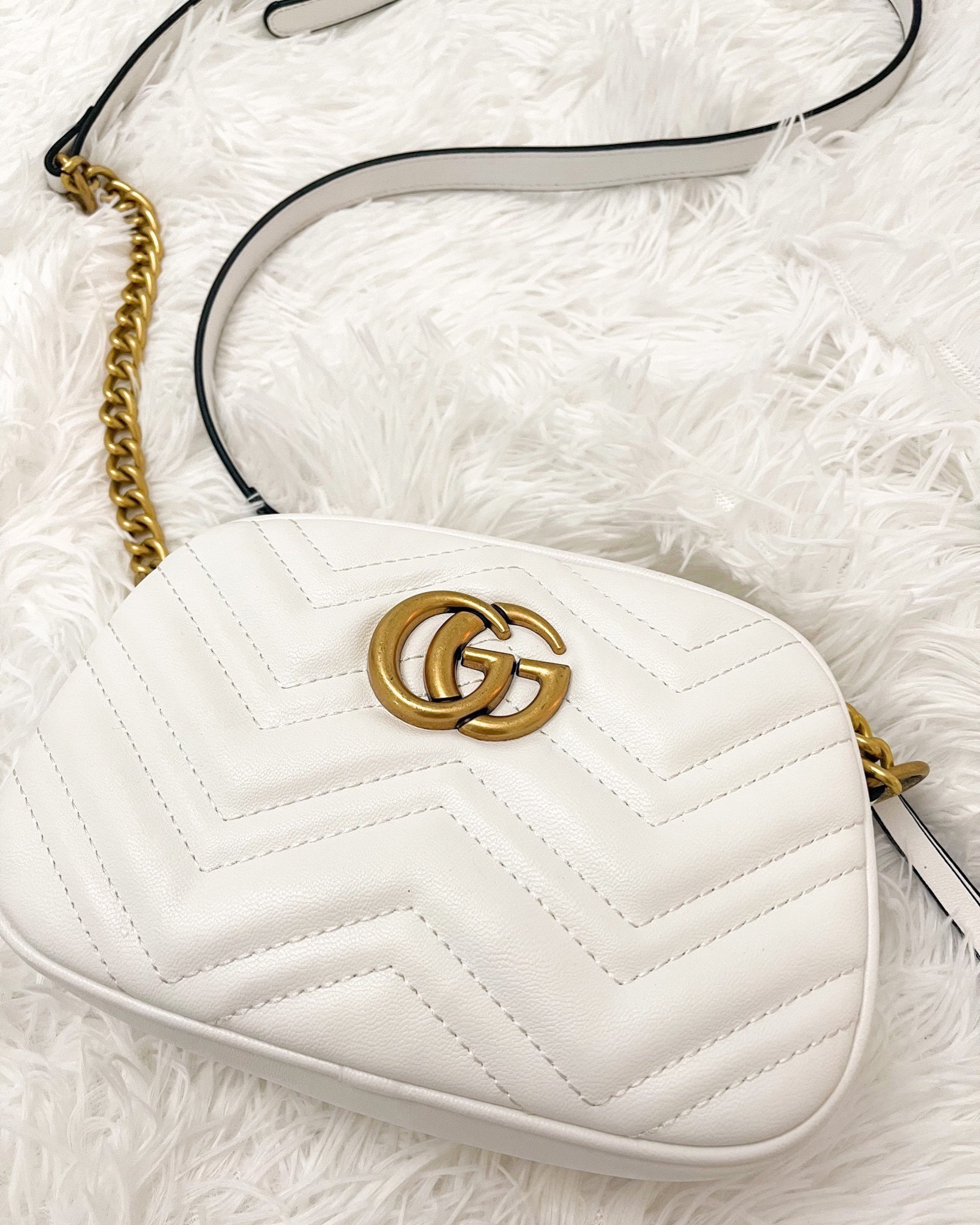 Designer Dupe: this bag is beautifully made. The quality is so good, and it looks beautiful. On the website it does not have the designer logo but when it arrives it does. 

Meliscurls, DHgate, dh gate bags, affordable bags, designer purse, Gucci dupe 

#LTKunder50 #LTKFind #LTKitbag