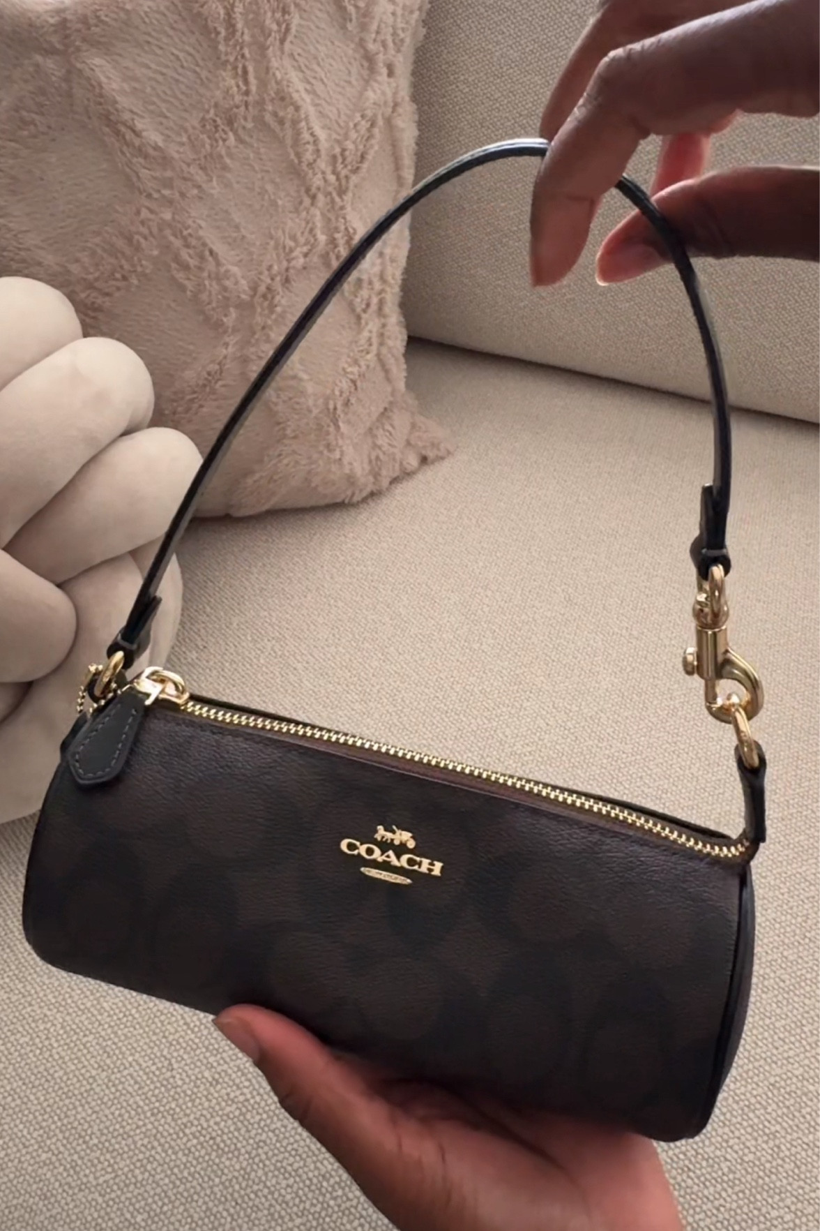 Coach Nolita Barrel Bag in Signature Canvas

#coach #coachoutlet