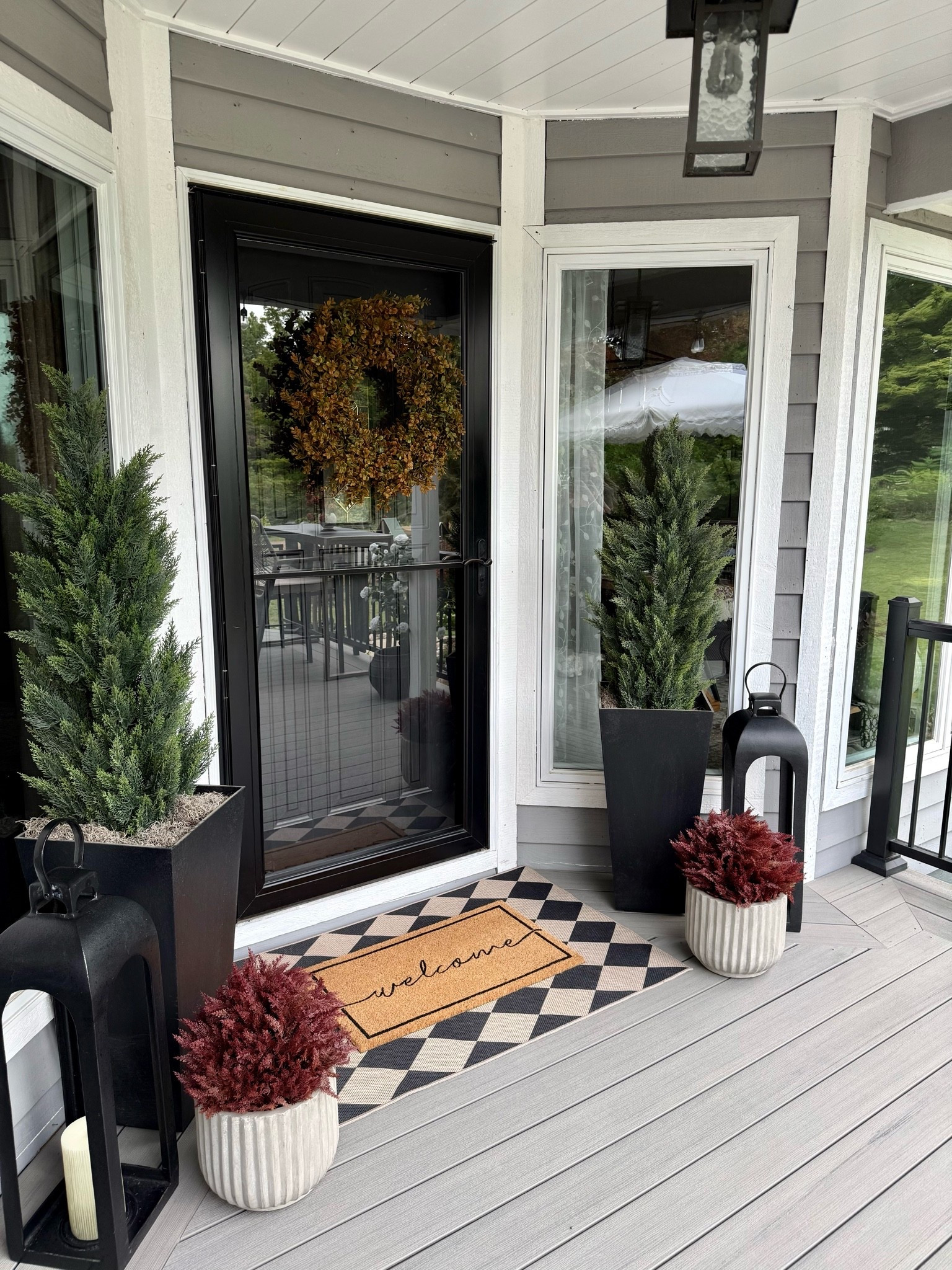 Style With Me | Cozy Fall Porch 🍂

Come style my front porch with me for fall! I kept things warm, cozy, and welcoming with layered rugs, rich autumn tones, seasonal stems, and simple touches that make the whole entry feel ready for the season. Sometimes it’s those easy little updates that completely transform a space.

#fallporch #frontporchdecor #falldecor #fallhome

#LTKSeasonal #LTKHome #LTKSaleAlert