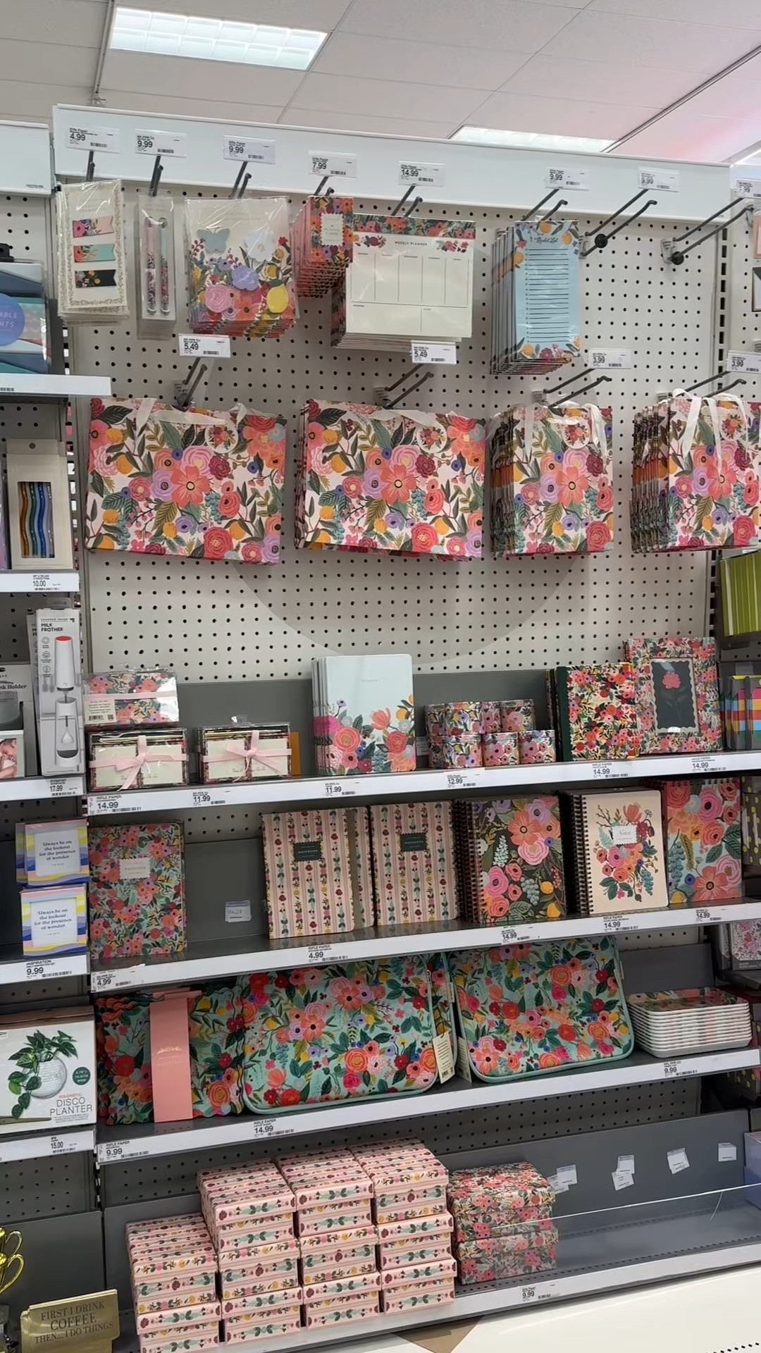 Bridal shower gifts, photo album, gift bag, rifle paper co

#LTKHome #LTKParties #LTKFindsUnder50