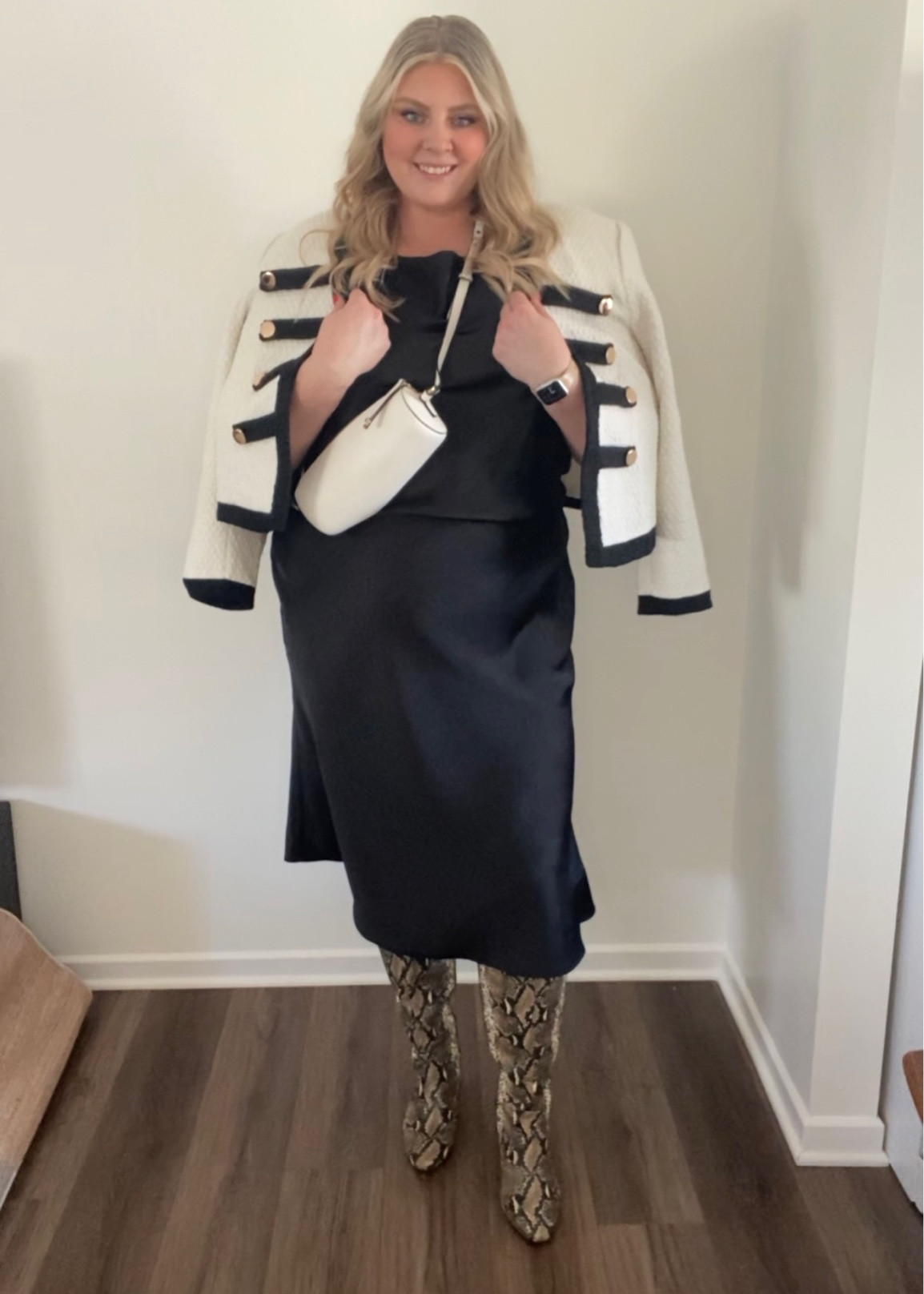 As much as I hate to say this, winter in the Midwest is not over and these cold temps are lingering. If you need a date night outfit, or if you’re going to a show, this outfit is perfect!! Definitely giving Broadway. 

I couldn’t find this purse ANYWHERE to link it, it was gifted to me, so I linked a couple of purses that will look just as good! 

#plussizefashion #curvyfashion #plussizeoutfit #curvyoutfit 

#LTKshoecrush #LTKcurves