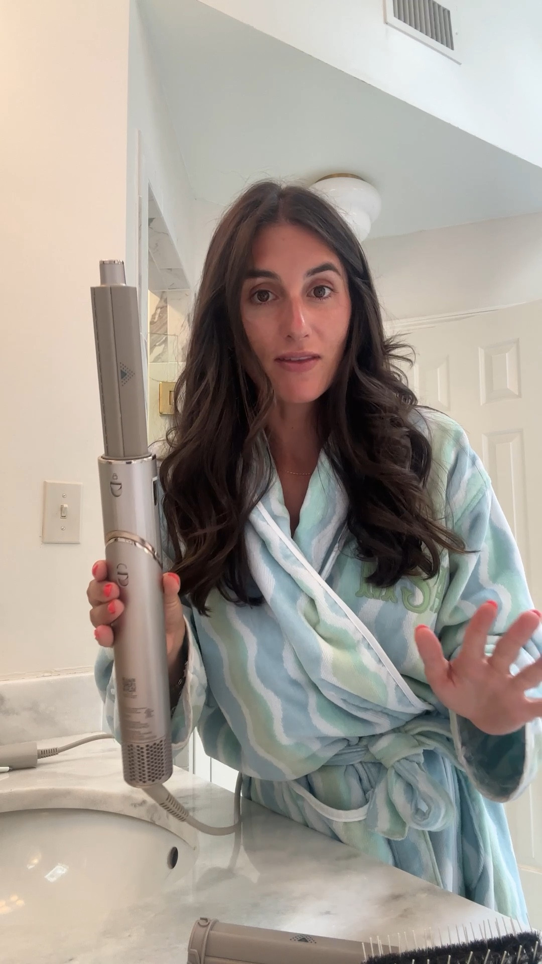 The one device that changed the way I style my hair is on sale for @amazon Prime Day! It’s a great gift for someone or for yourself 😉 Deals go quick & you won’t regret this one! @amazonbeauty #founditonamazon #amazonpartner 