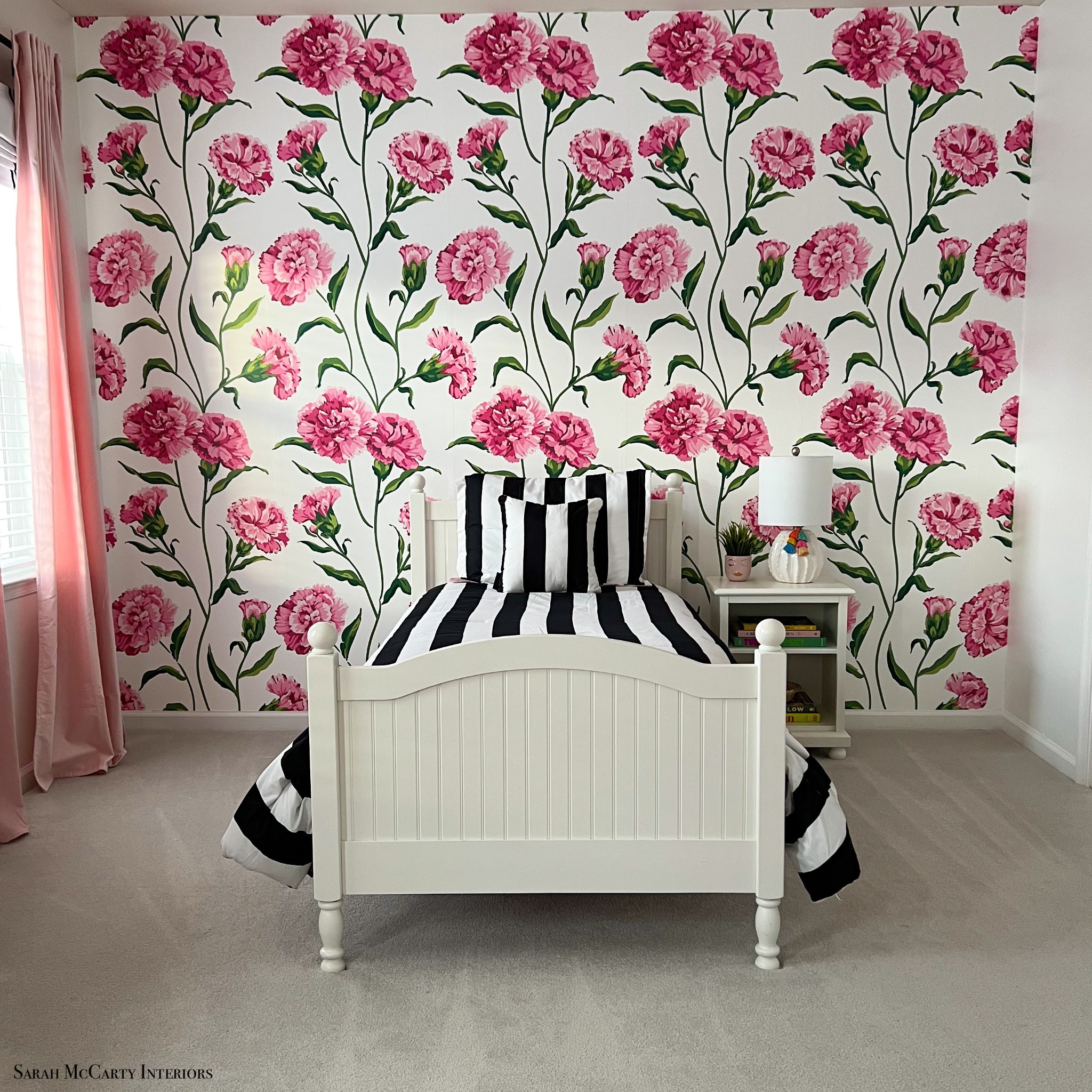 Statement maker!! Shop this wallpaper by SJP 🩷🩷 Linking the rest of the bedroom furniture and bedding to go with it 🖤🤍 Bedroom design, tween bedroom, guest room, girls bedroom, floral print, spring decor, bed, nightstand, table lamp 

#LTKStyleTip #LTKHome