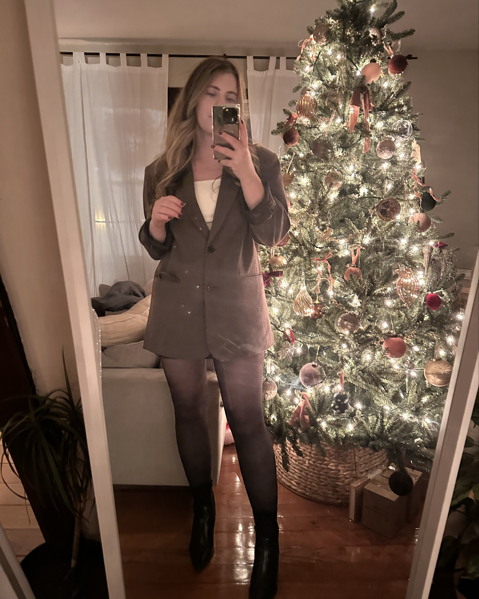 Casual holiday outfit: oversized wool blazer, skort, black tights, point toe heels booties— simple and perfect 🎄 

#holiday #outfit 


#LTKHoliday #LTKootd