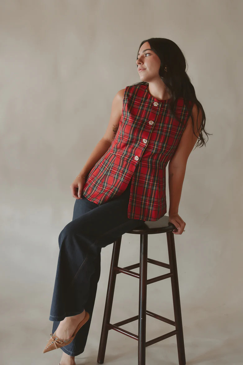 Nell Red Plaid Long Cutaway Vest | Confête