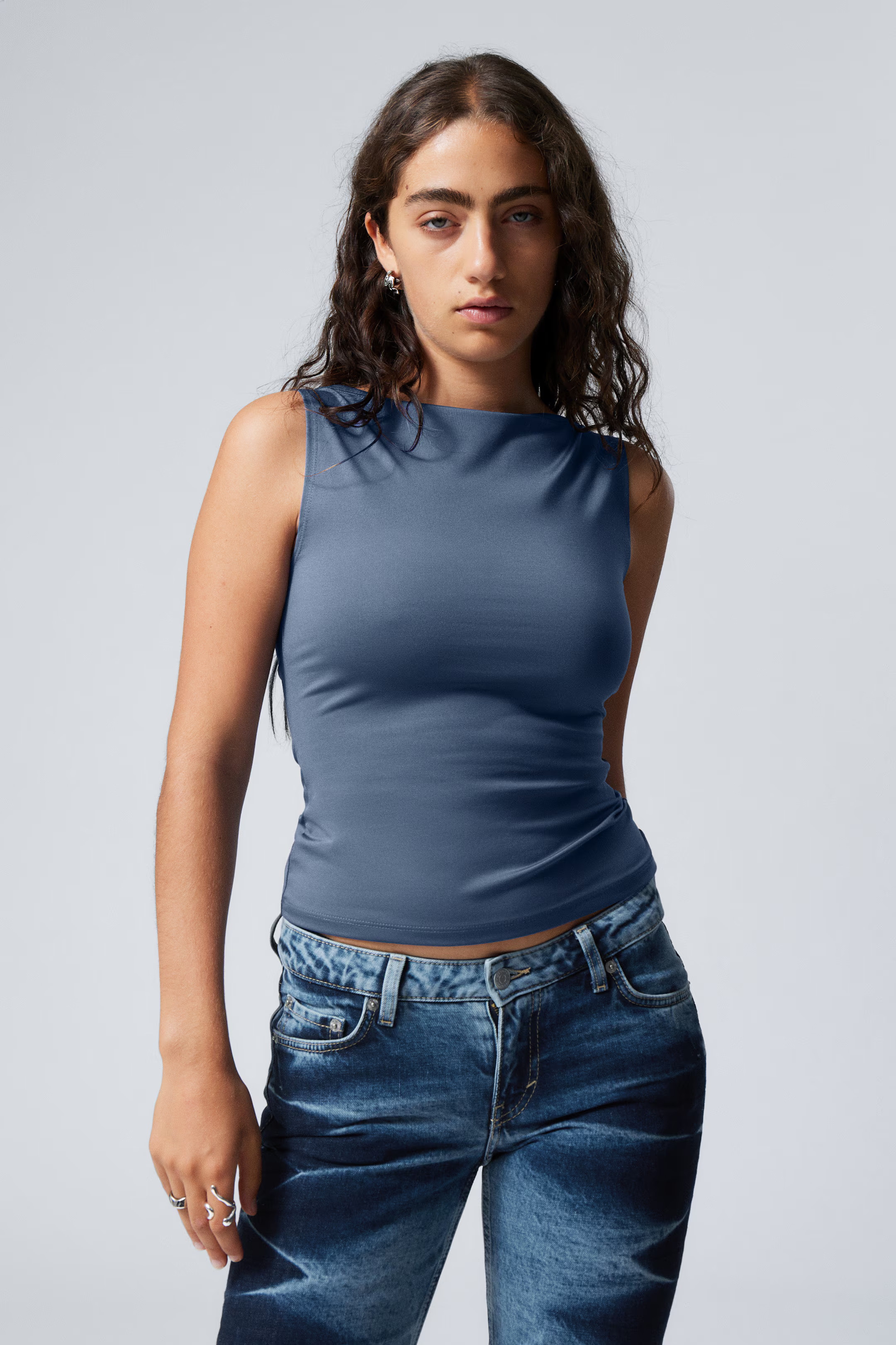 Ärmelloses Oberteil mit U-Boot-Ausschnitt Annie | H&M (DE, AT, CH, NL, FI)