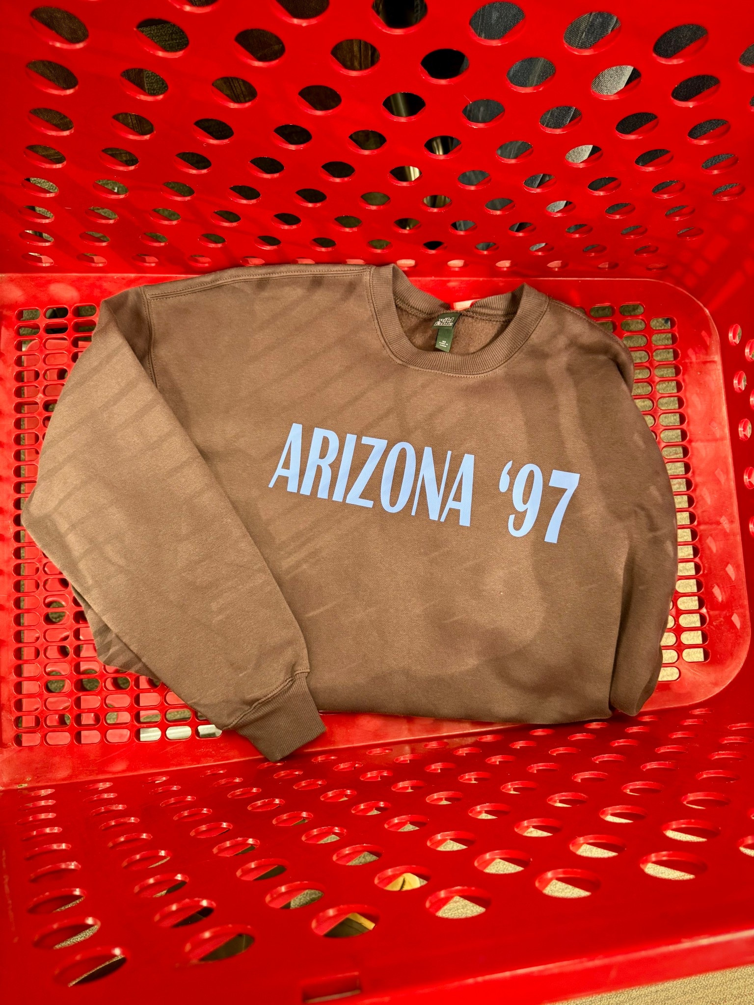 Cute oversized crew neck not too heavy and a great throw on layer! Also loving this color combo 🤎🩵

#LTKootd #LTKFindsUnder50 #LTKActive