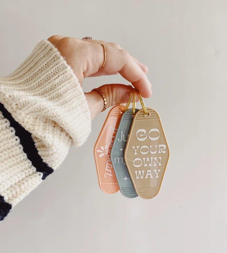 Motel Keychain Retro Keychain Vintage Style Motel Keychain - Etsy | Etsy (US)