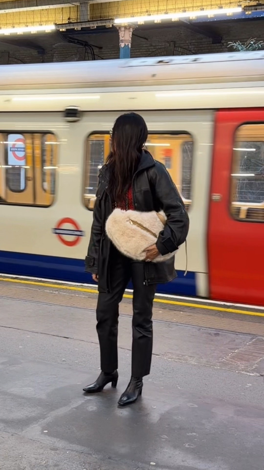 Wearing leather jacket side ML
Tartan jacket size 10
Leather crop trouser size 8 ( old Arket) but linked others 
Bag Mint Velvet 
Boots Whistles
Glasses Chanel 



#LTKuk #LTKfestive #LTKwinter