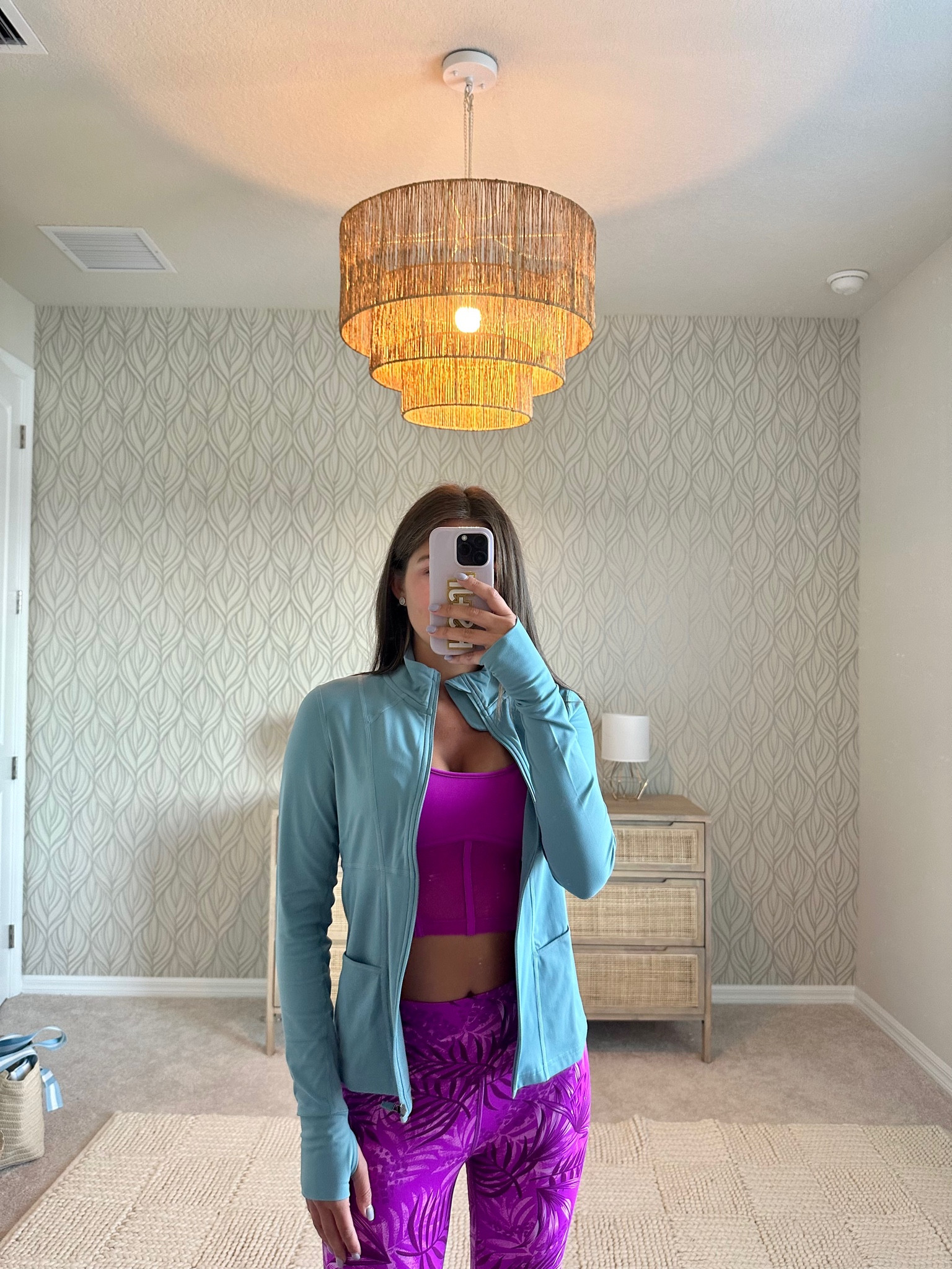 Obsessed with the Sofia active line at Walmart 🩵


Workout outfit 
Running outfit 
Workout jacket 
Active wear 
Matching set 
Under $50

#LTKstyletip #LTKunder50 #LTKtravel