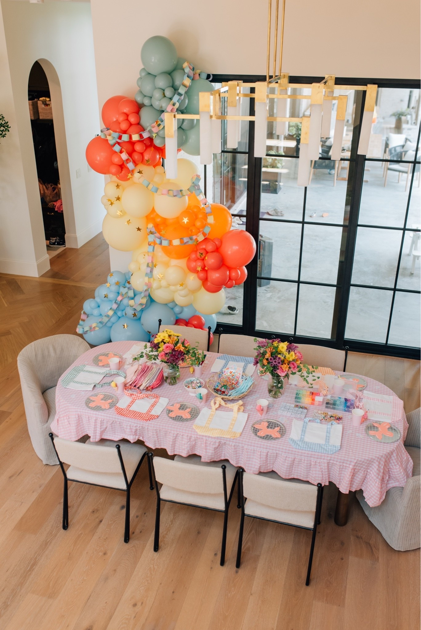 Details on the craft table for Chloe's birthday